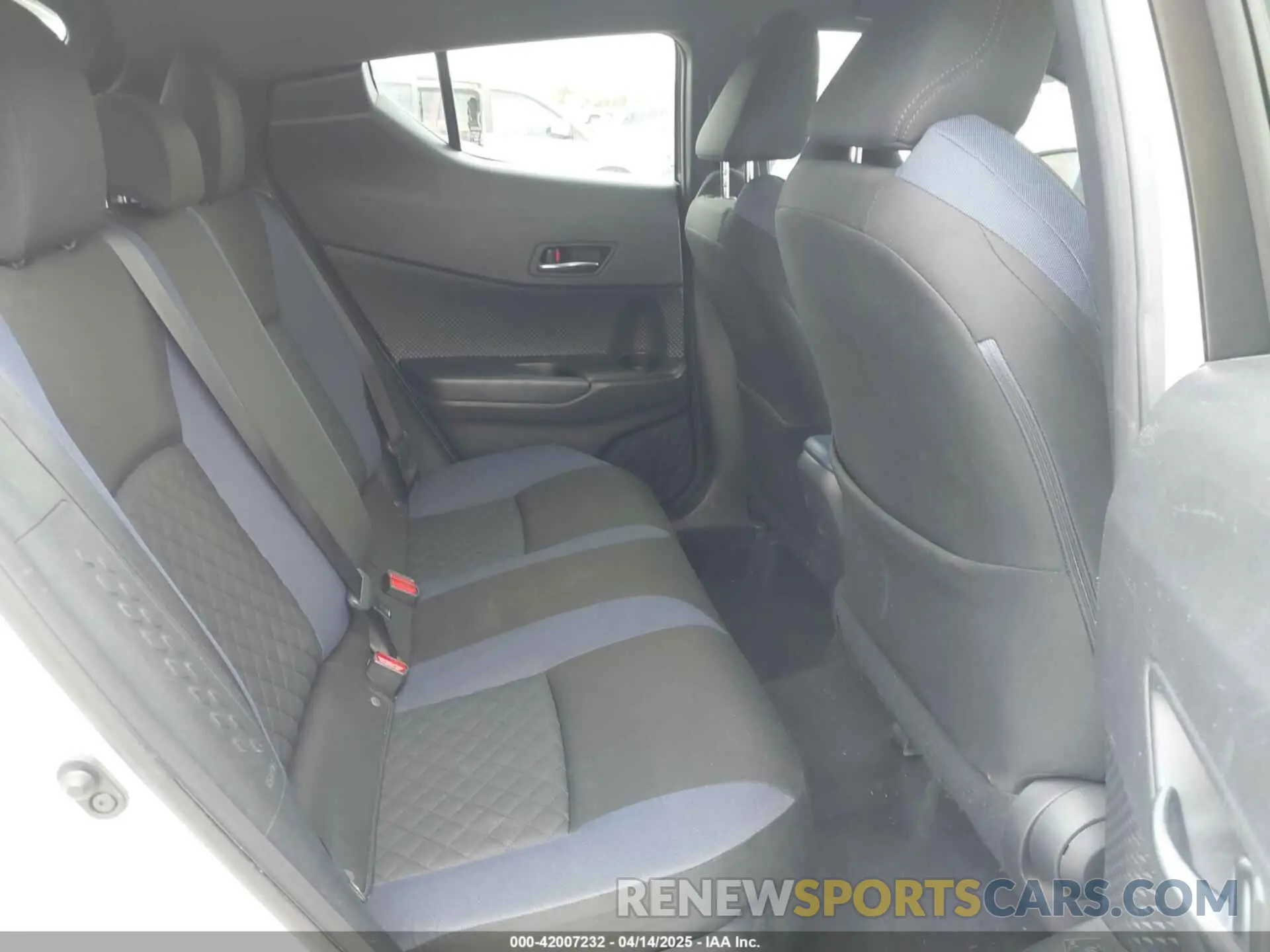 8 Photograph of a damaged car JTNKHMBX1L1066943 TOYOTA C-HR 2020