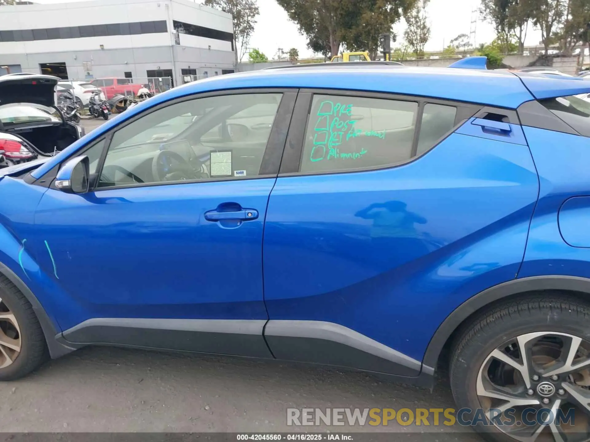 15 Photograph of a damaged car JTNKHMBX1L1077246 TOYOTA C-HR 2020