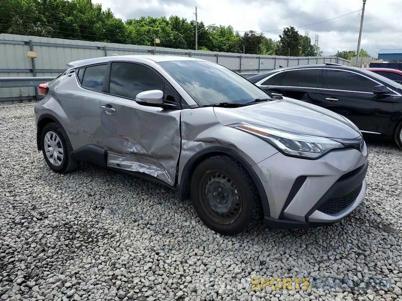 4 Photograph of a damaged car JTNKHMBX1L1078963 TOYOTA C-HR 2020