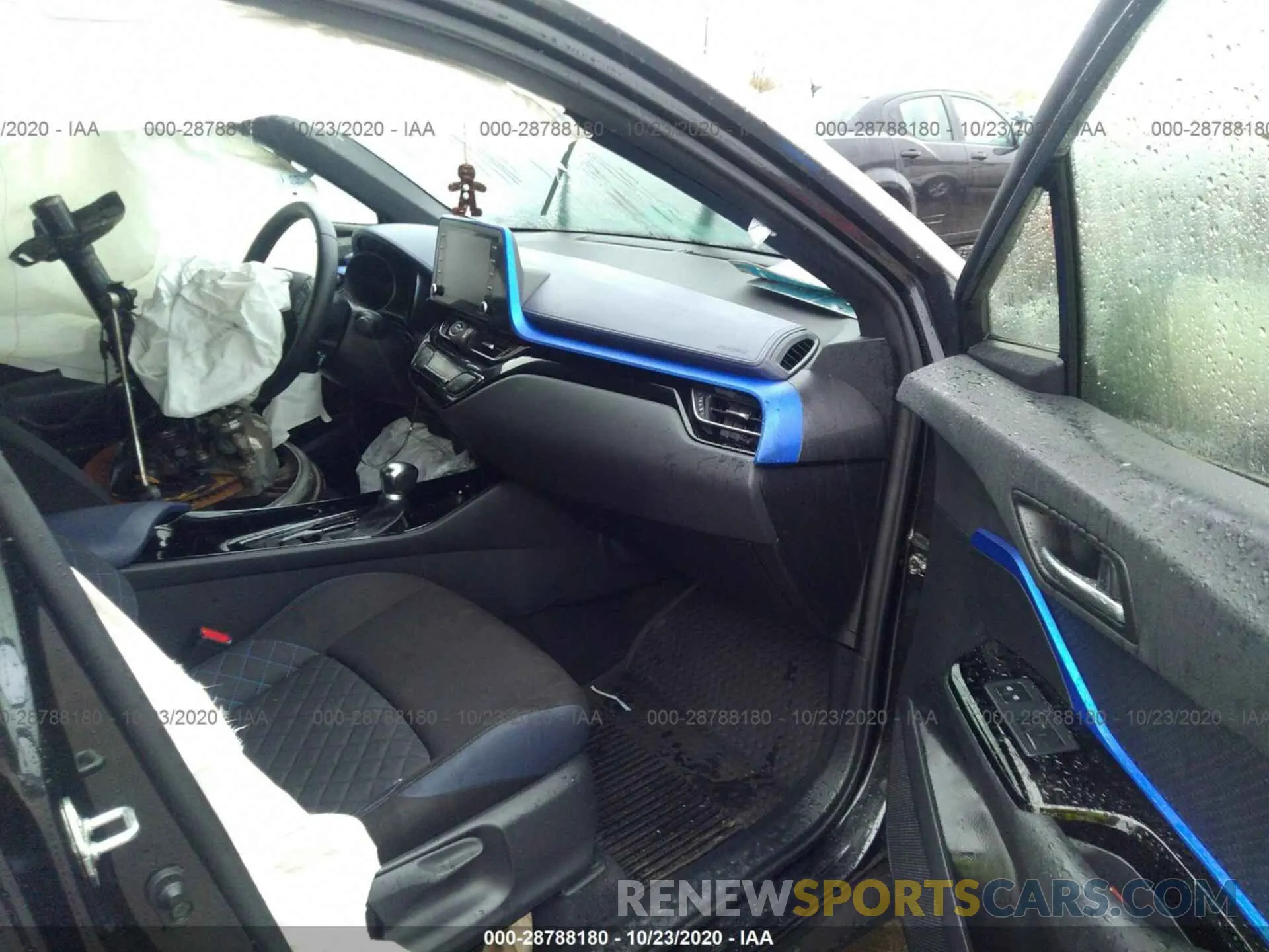 5 Photograph of a damaged car JTNKHMBX2L1067504 TOYOTA C-HR 2020