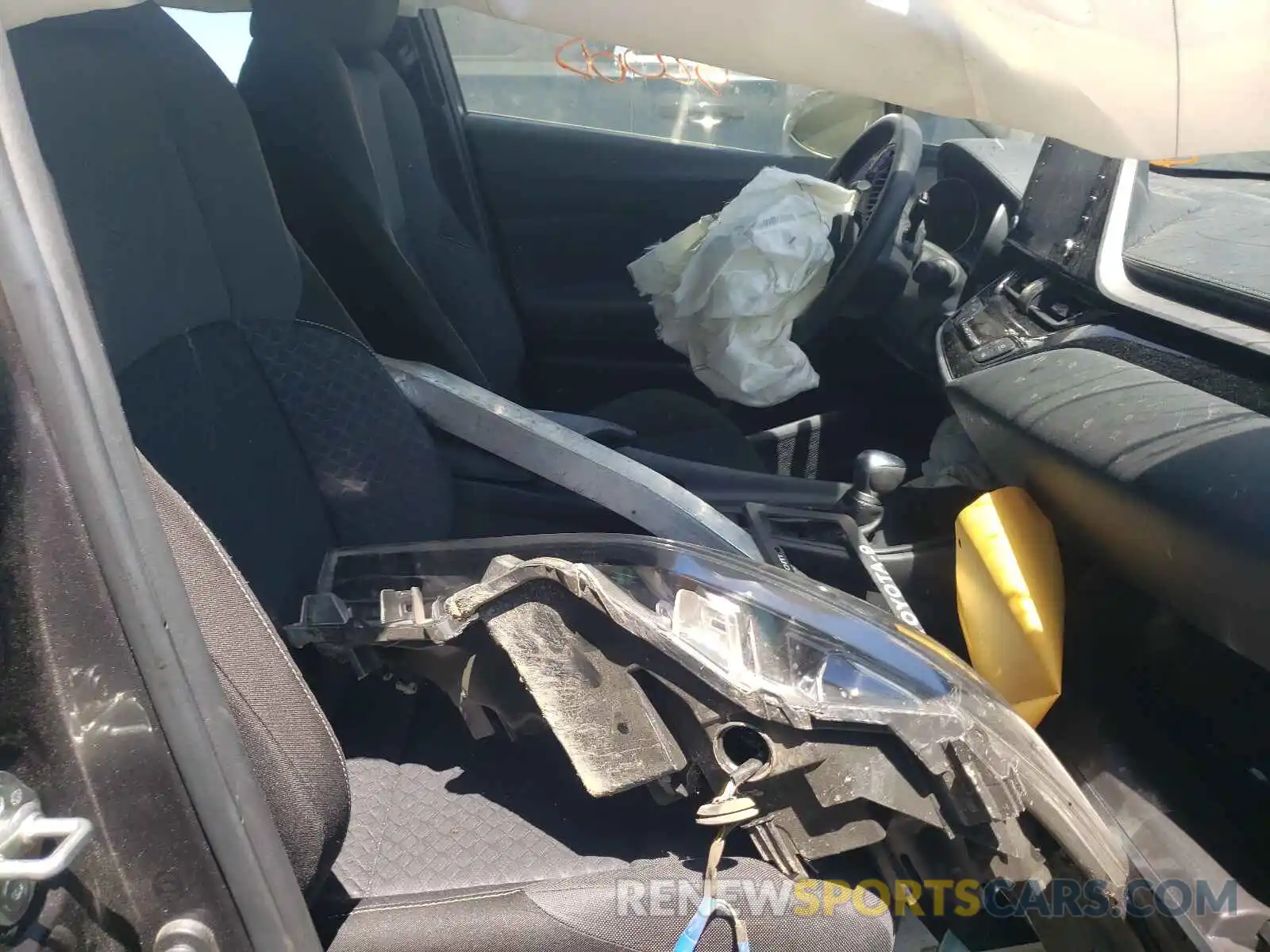 5 Photograph of a damaged car JTNKHMBX2L1069964 TOYOTA C-HR 2020