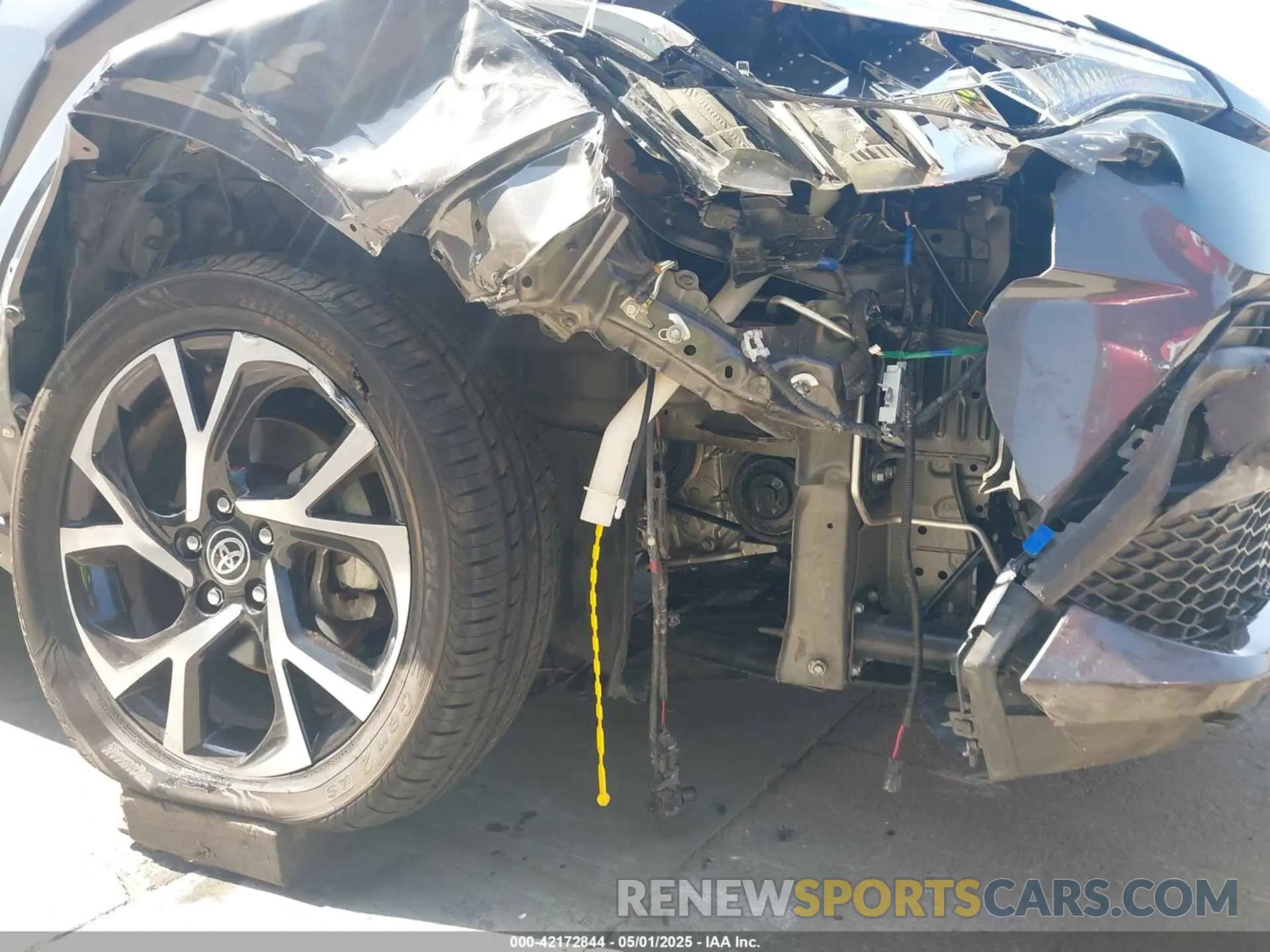 16 Photograph of a damaged car JTNKHMBX2L1070998 TOYOTA C-HR 2020