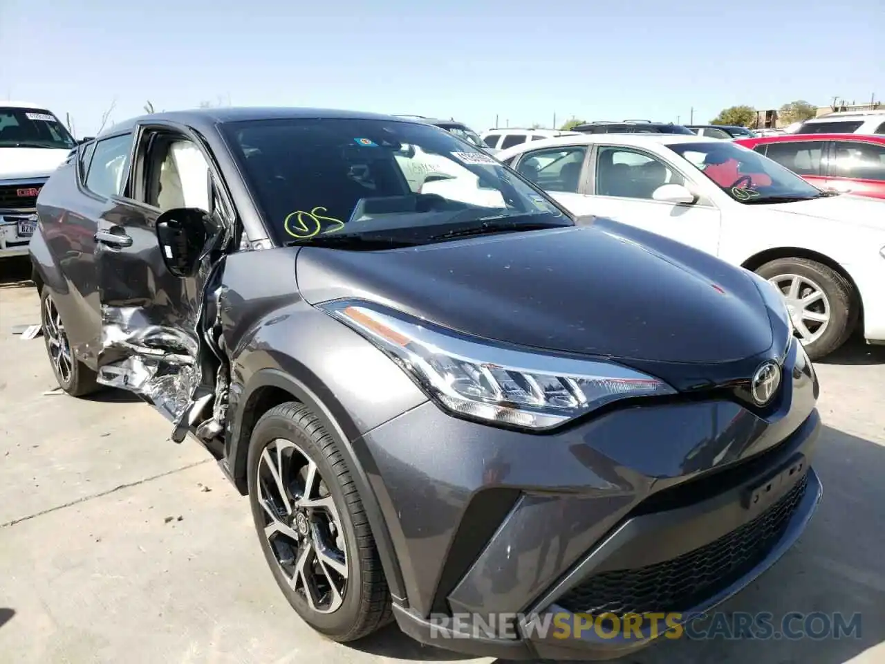 1 Photograph of a damaged car JTNKHMBX2L1073240 TOYOTA C-HR 2020