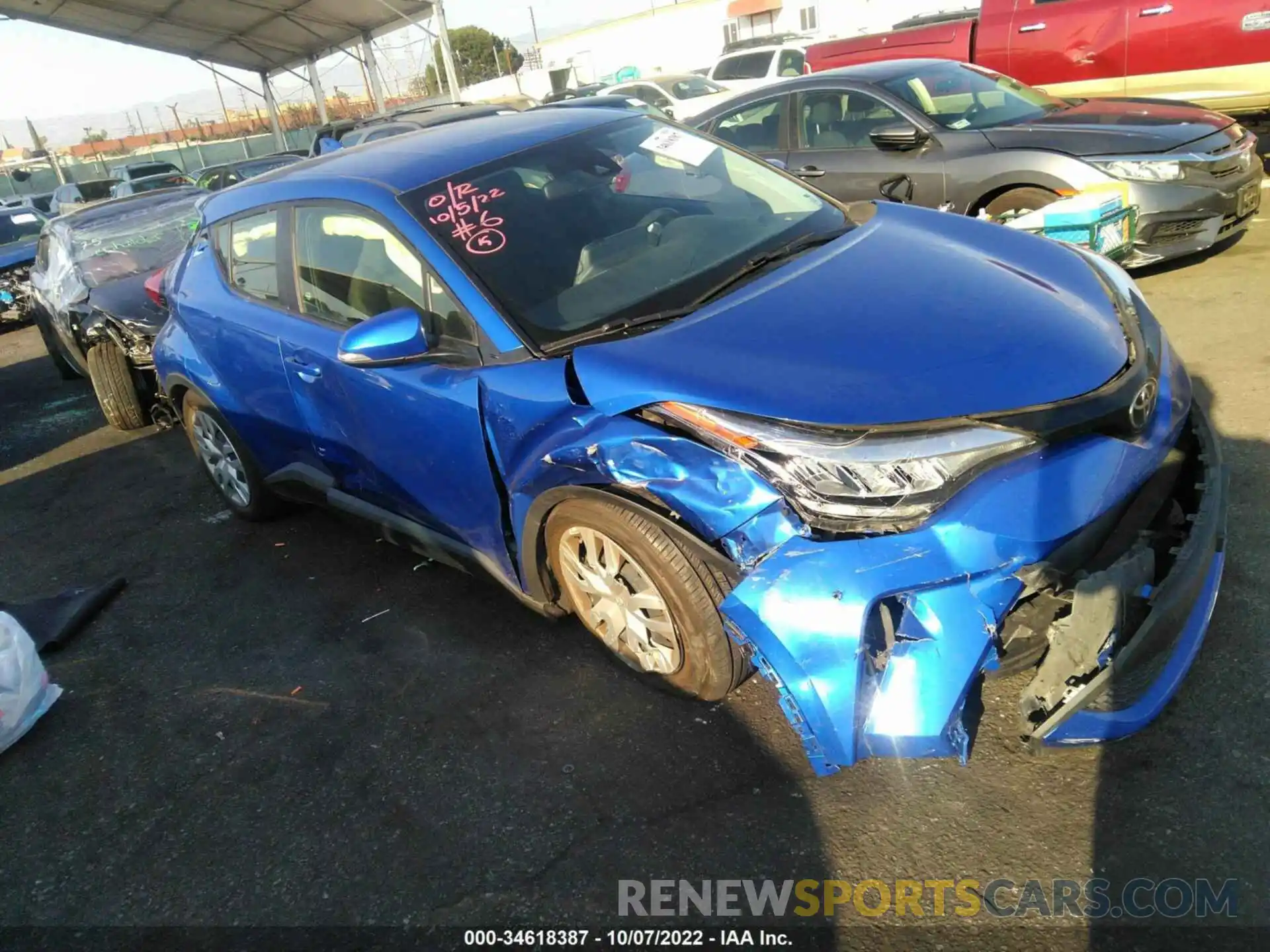 1 Photograph of a damaged car JTNKHMBX2L1076963 TOYOTA C-HR 2020