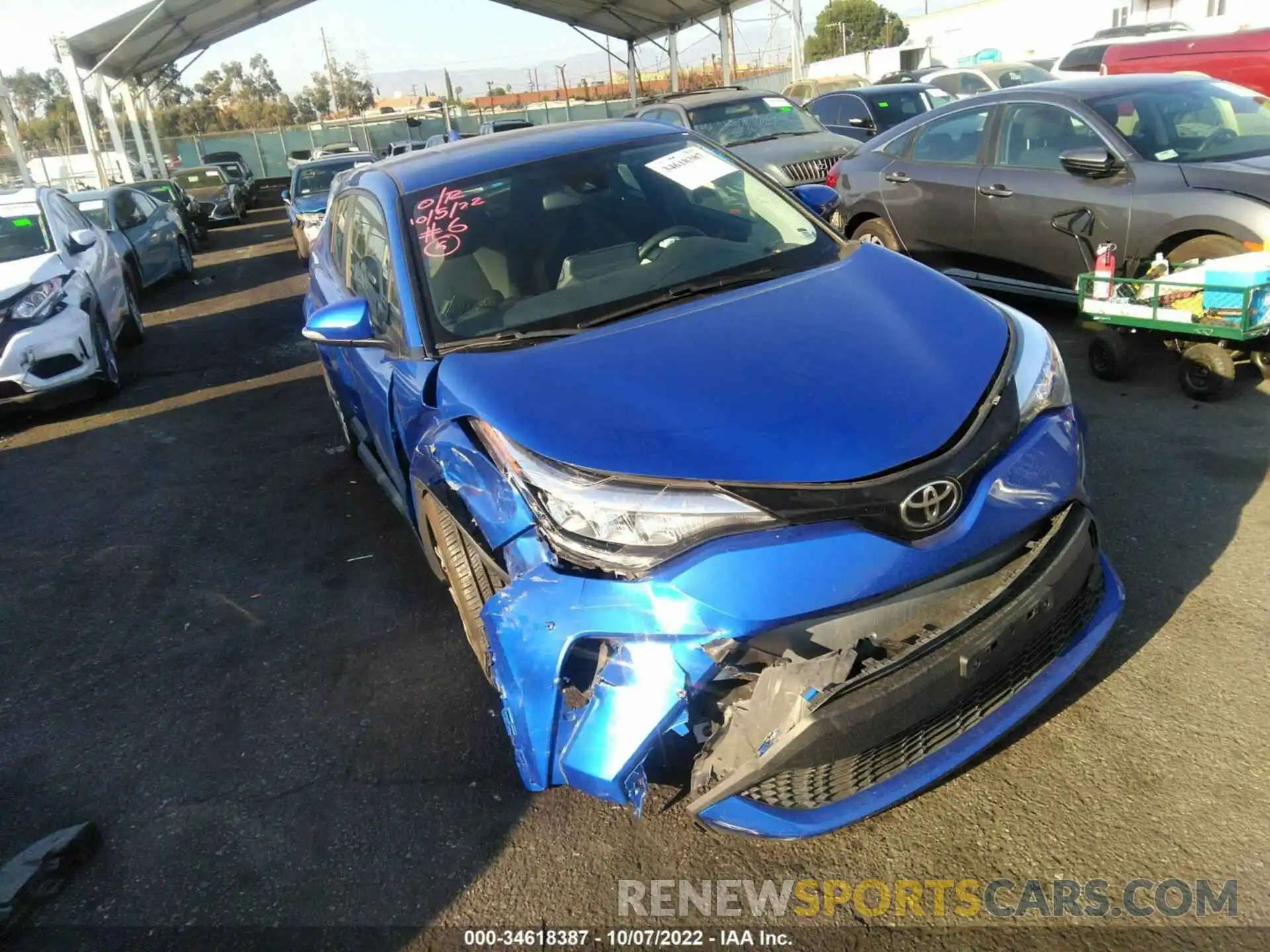 6 Photograph of a damaged car JTNKHMBX2L1076963 TOYOTA C-HR 2020