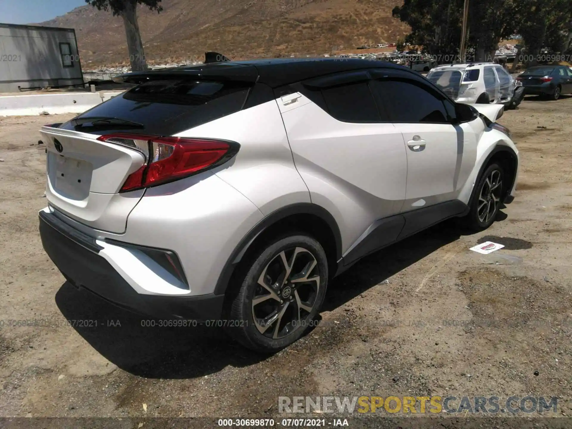 4 Photograph of a damaged car JTNKHMBX2L1090880 TOYOTA C-HR 2020