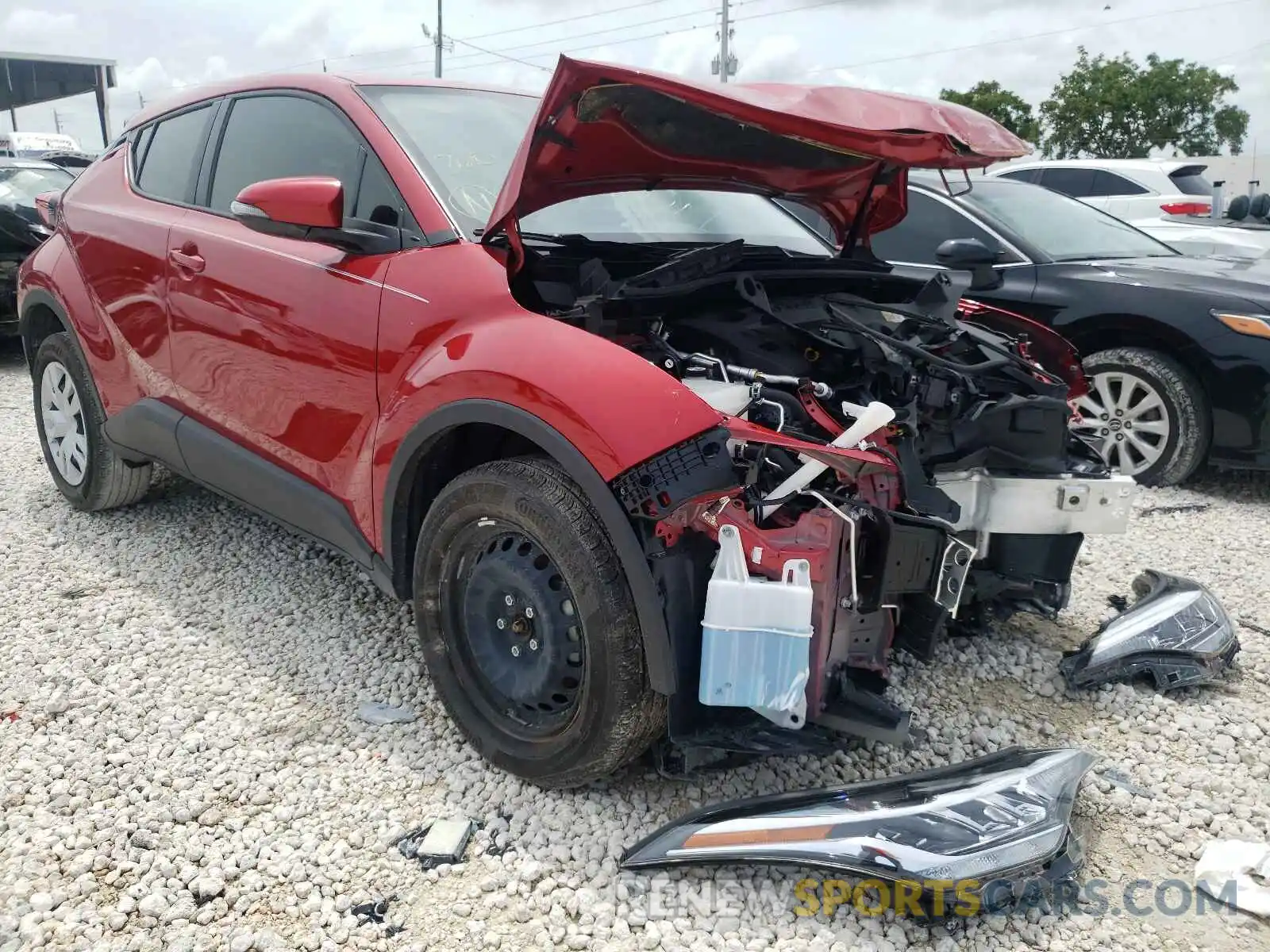 1 Photograph of a damaged car JTNKHMBX2L1092015 TOYOTA C-HR 2020