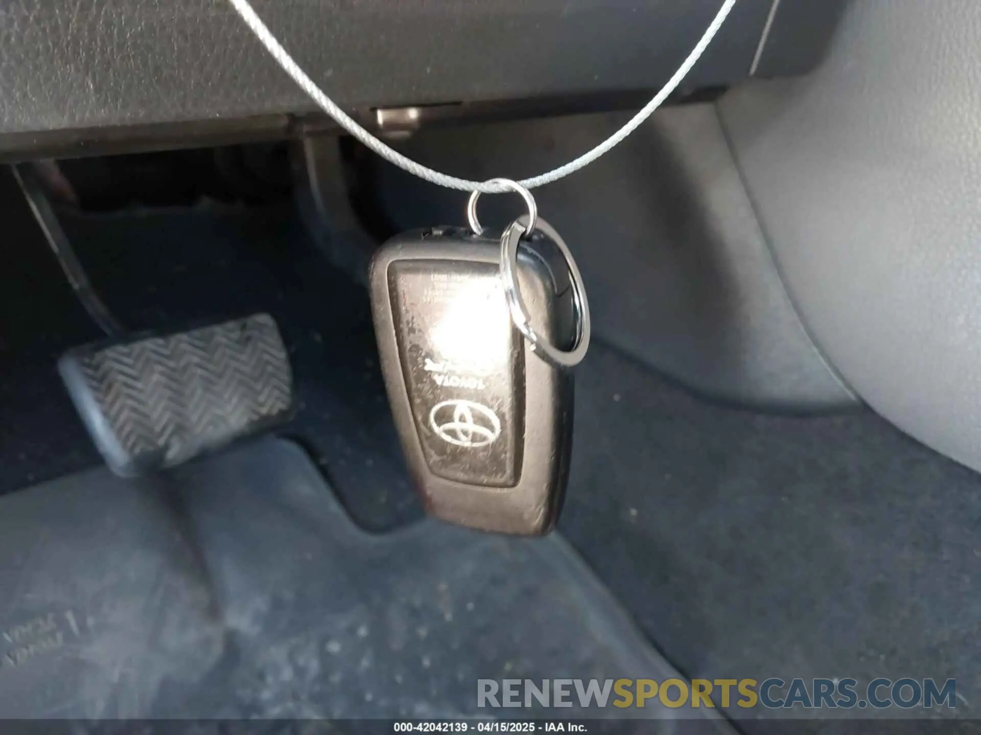 11 Photograph of a damaged car JTNKHMBX3L1066720 TOYOTA C-HR 2020