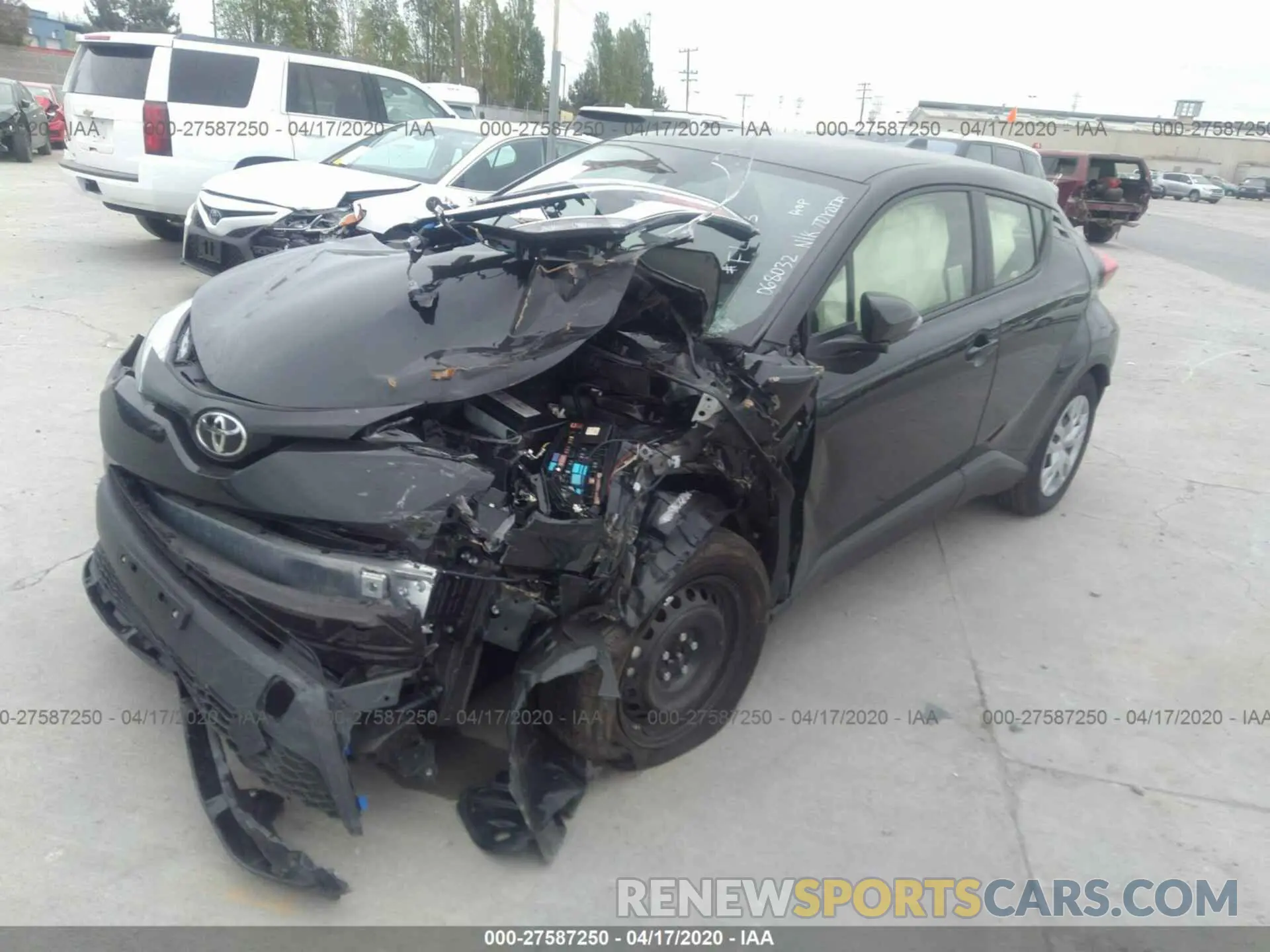2 Photograph of a damaged car JTNKHMBX3L1068032 TOYOTA C-HR 2020