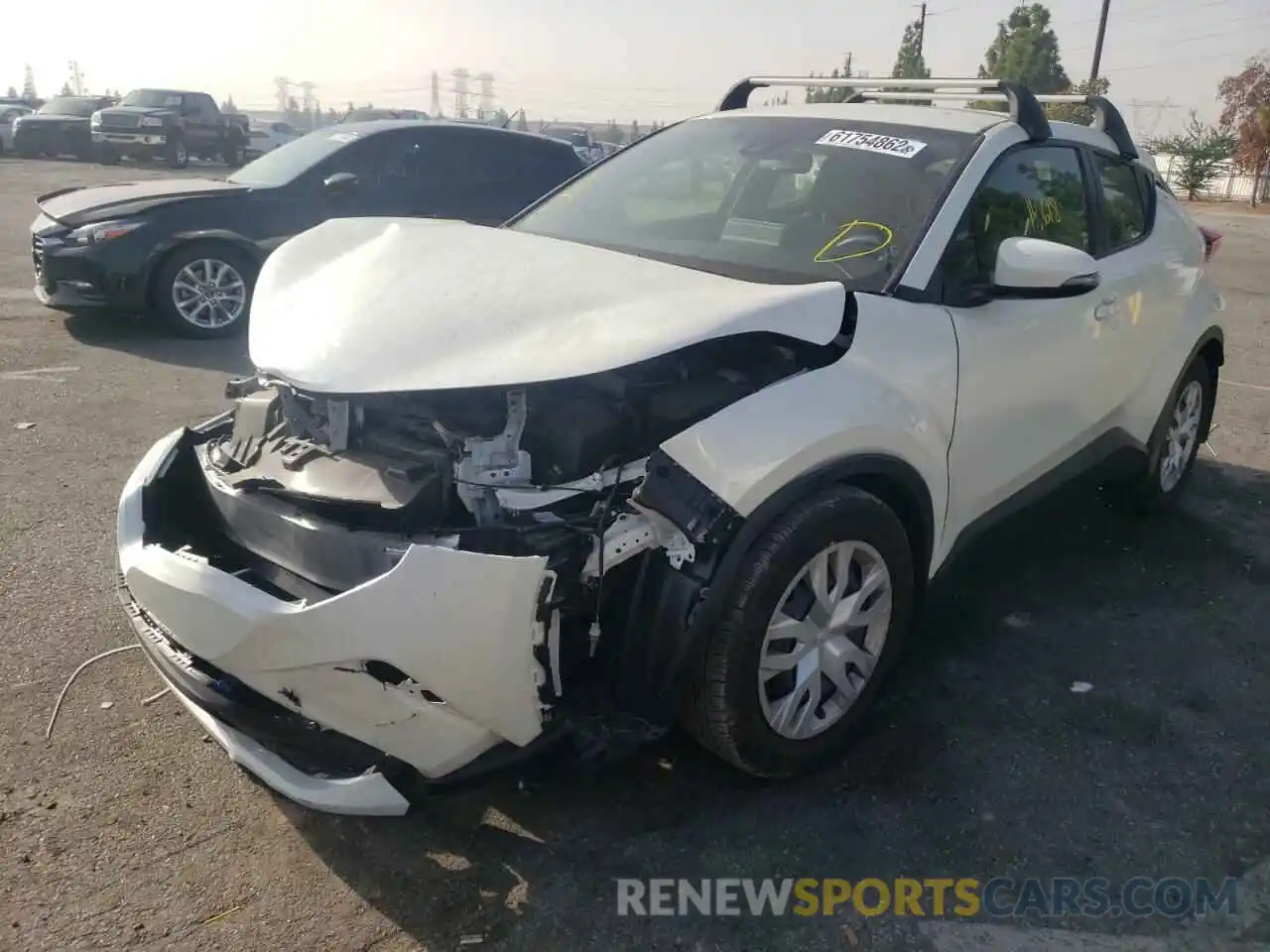 2 Photograph of a damaged car JTNKHMBX3L1070590 TOYOTA C-HR 2020