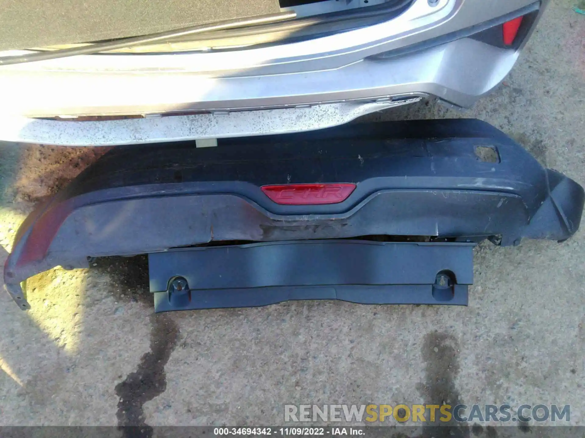 12 Photograph of a damaged car JTNKHMBX3L1071318 TOYOTA C-HR 2020