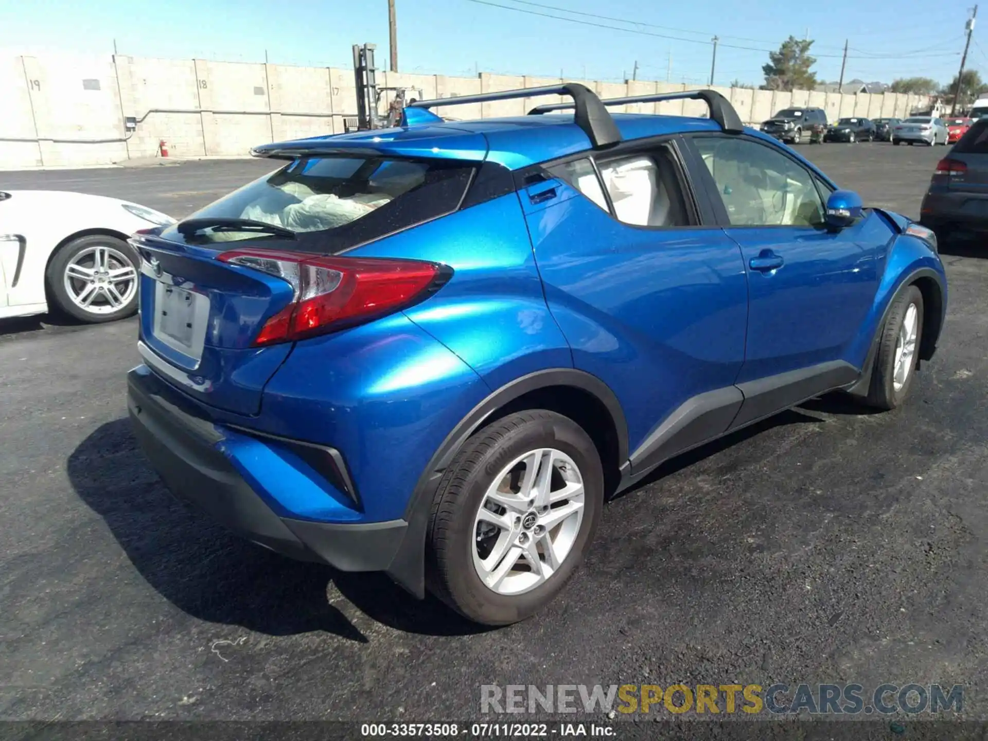 4 Photograph of a damaged car JTNKHMBX3L1072498 TOYOTA C-HR 2020