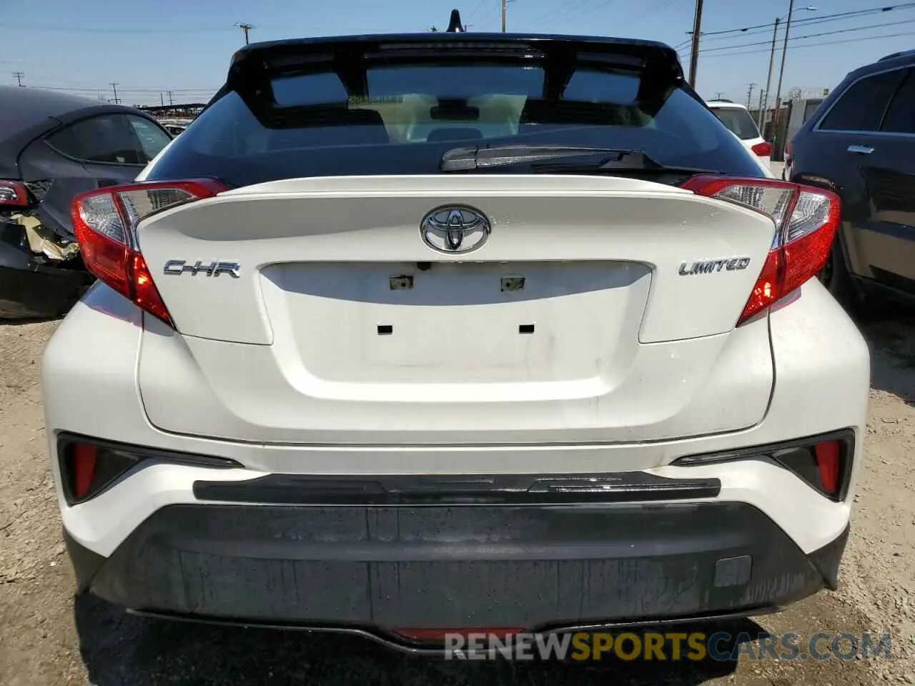 6 Photograph of a damaged car JTNKHMBX3L1074624 TOYOTA C-HR 2020