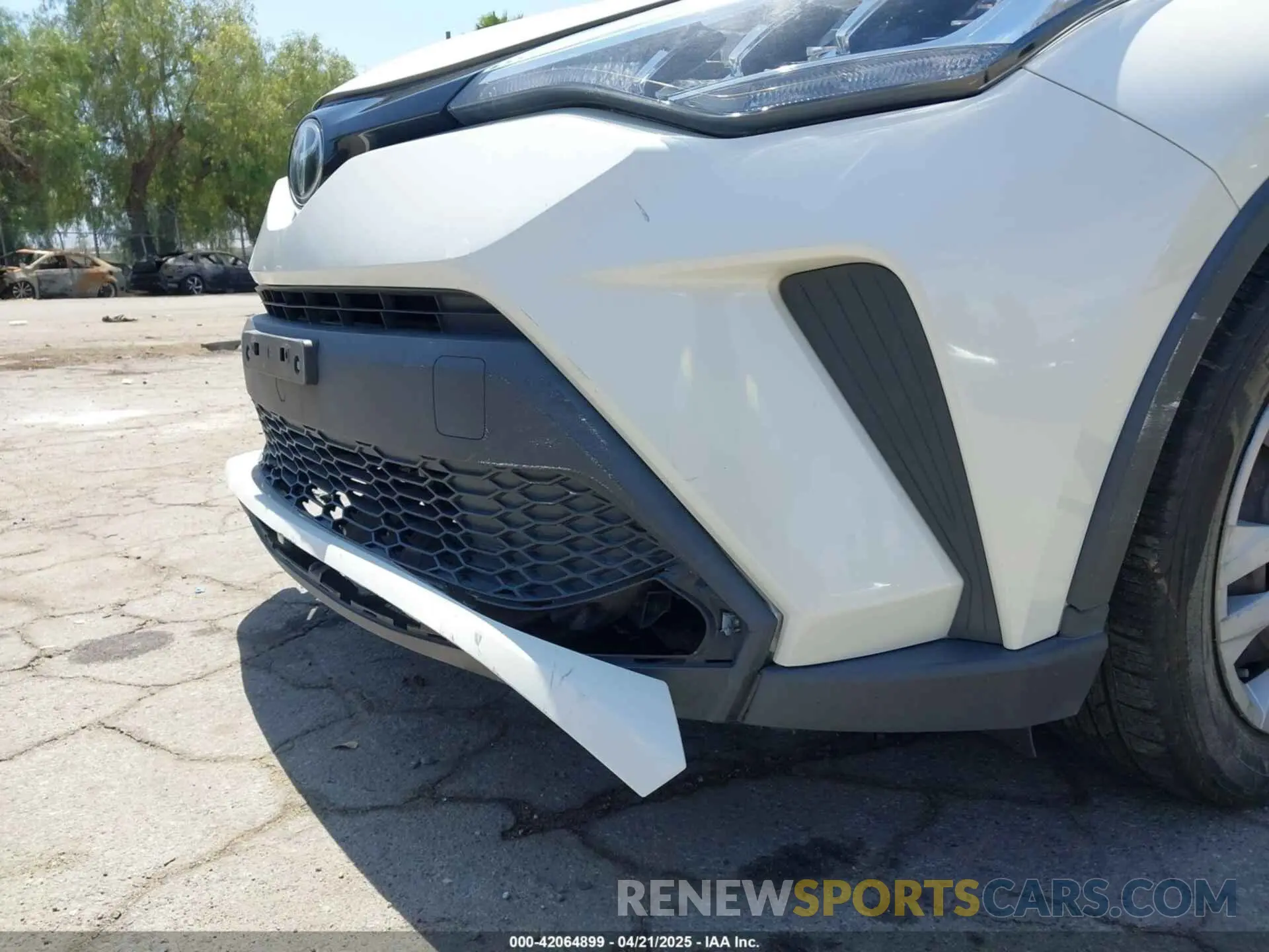 6 Photograph of a damaged car JTNKHMBX3L1074882 TOYOTA C-HR 2020