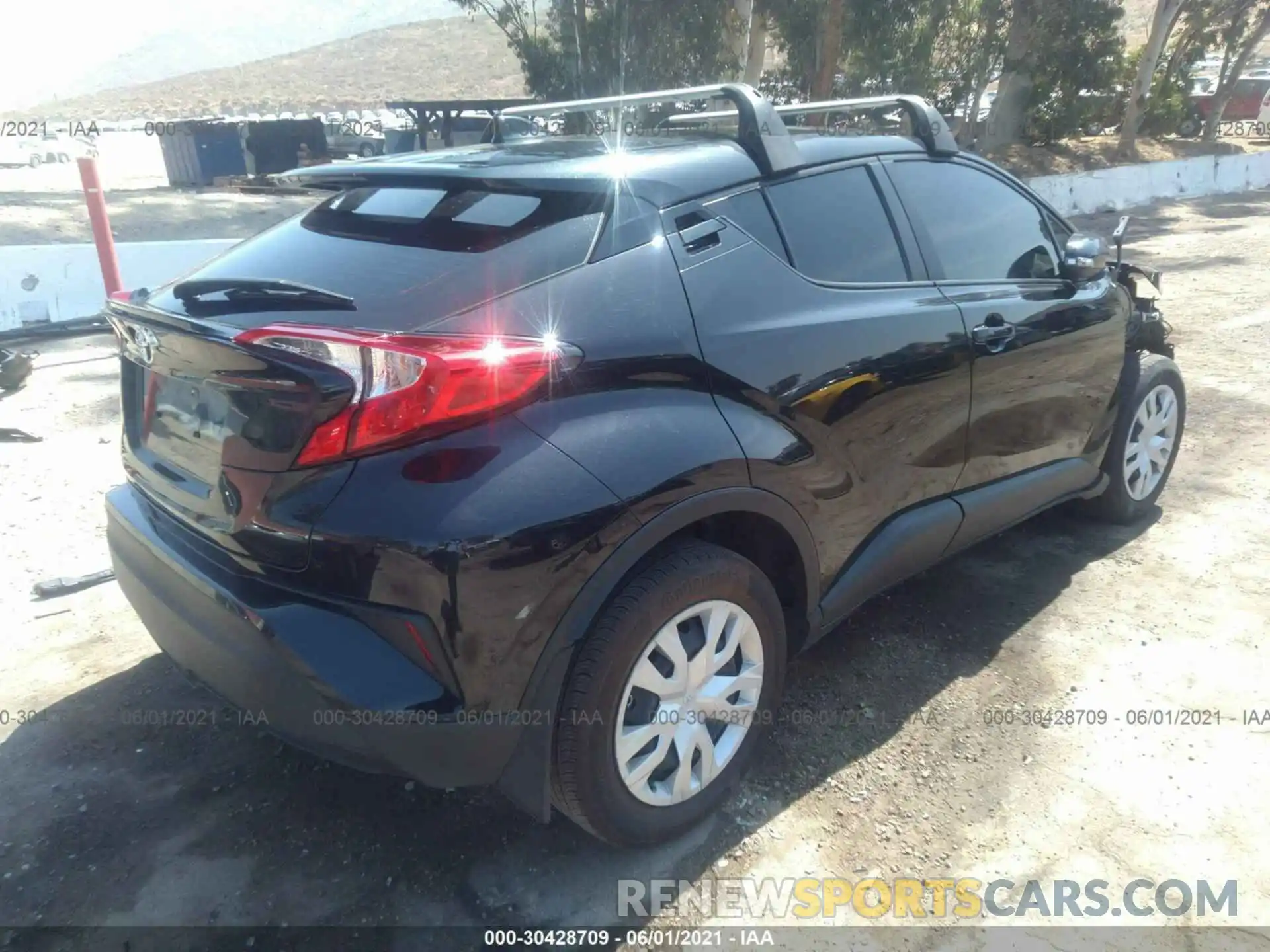 4 Photograph of a damaged car JTNKHMBX3L1075482 TOYOTA C-HR 2020