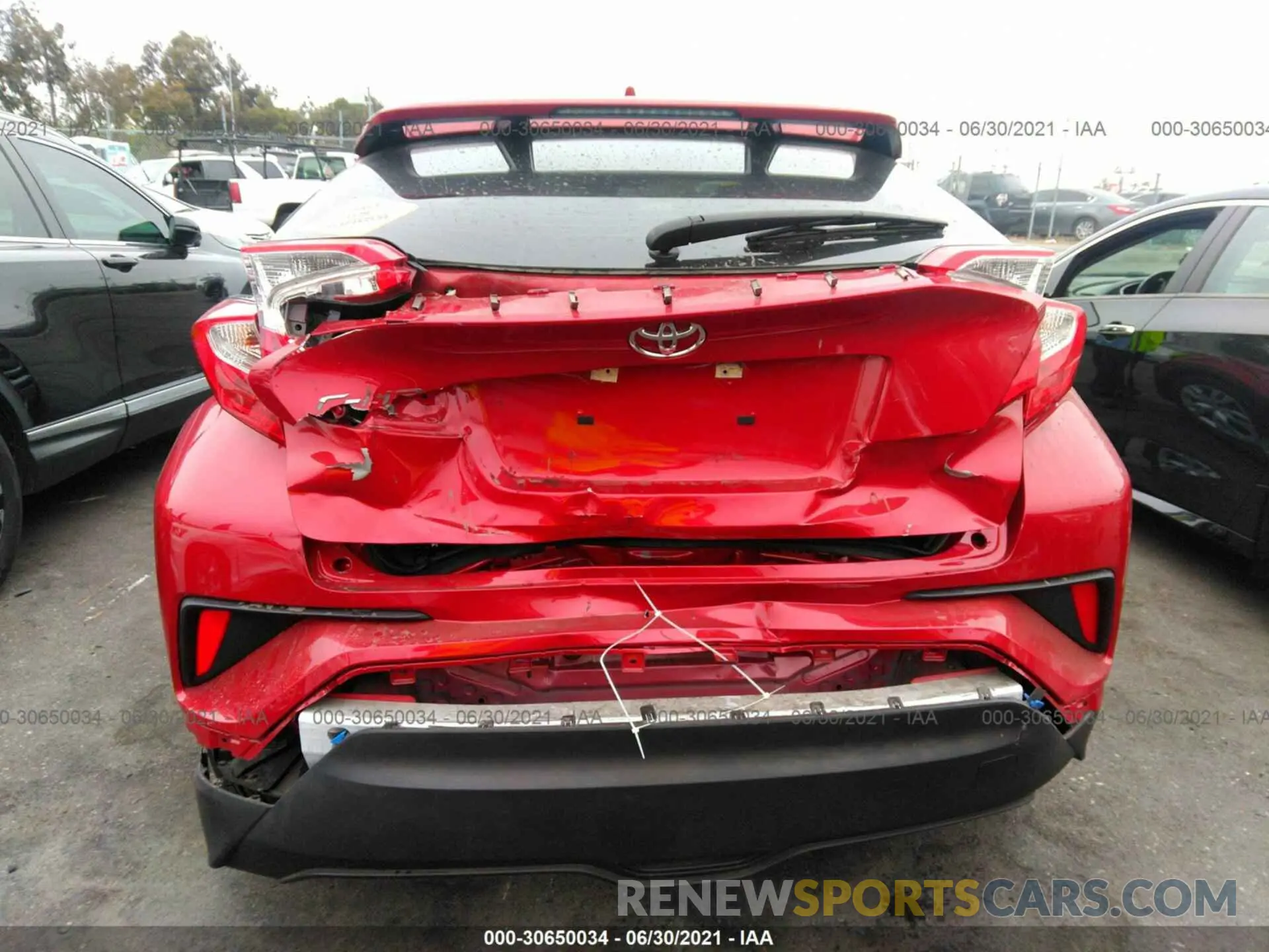 6 Photograph of a damaged car JTNKHMBX3L1079760 TOYOTA C-HR 2020
