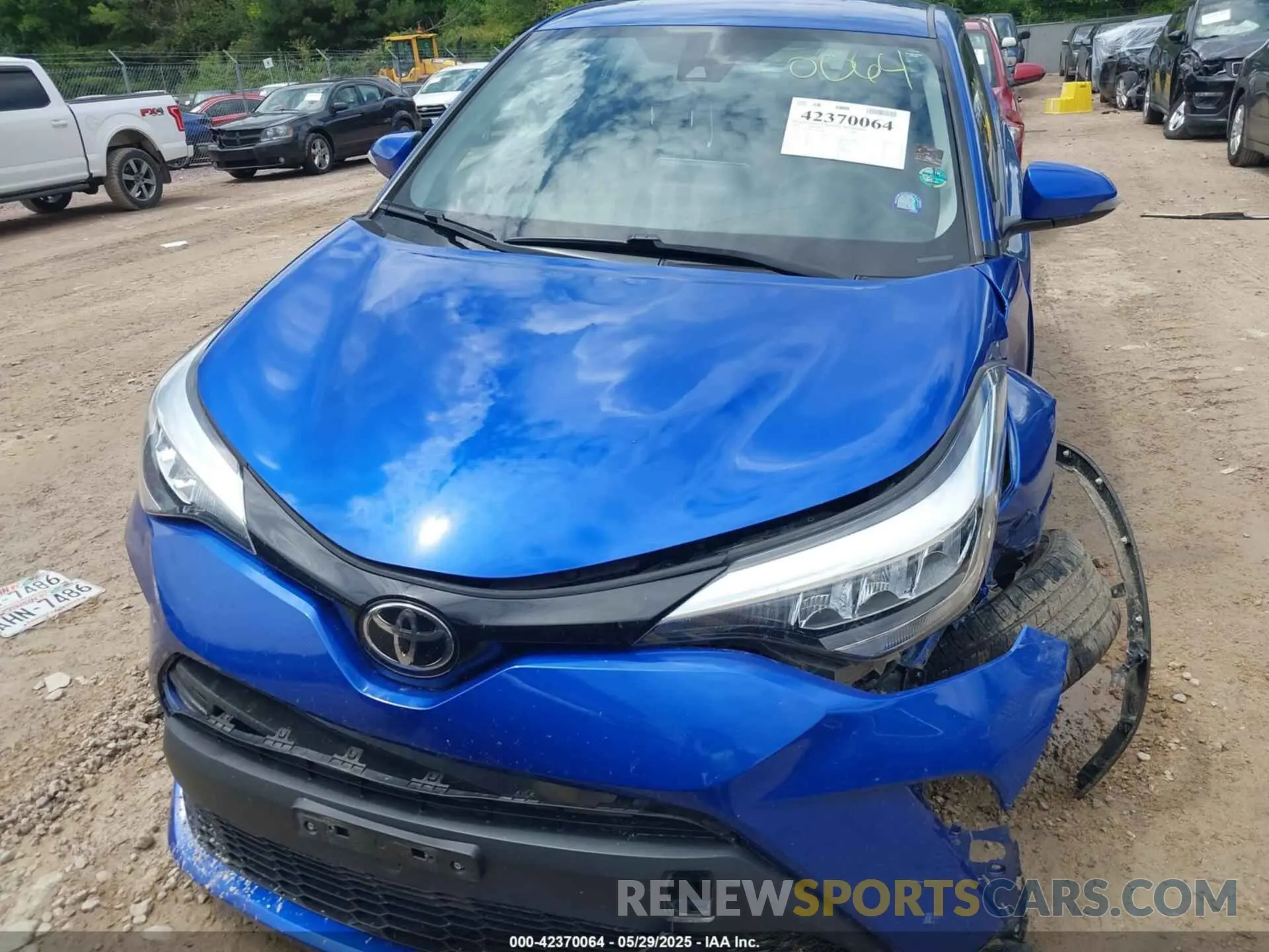 13 Photograph of a damaged car JTNKHMBX3L1080844 TOYOTA C-HR 2020