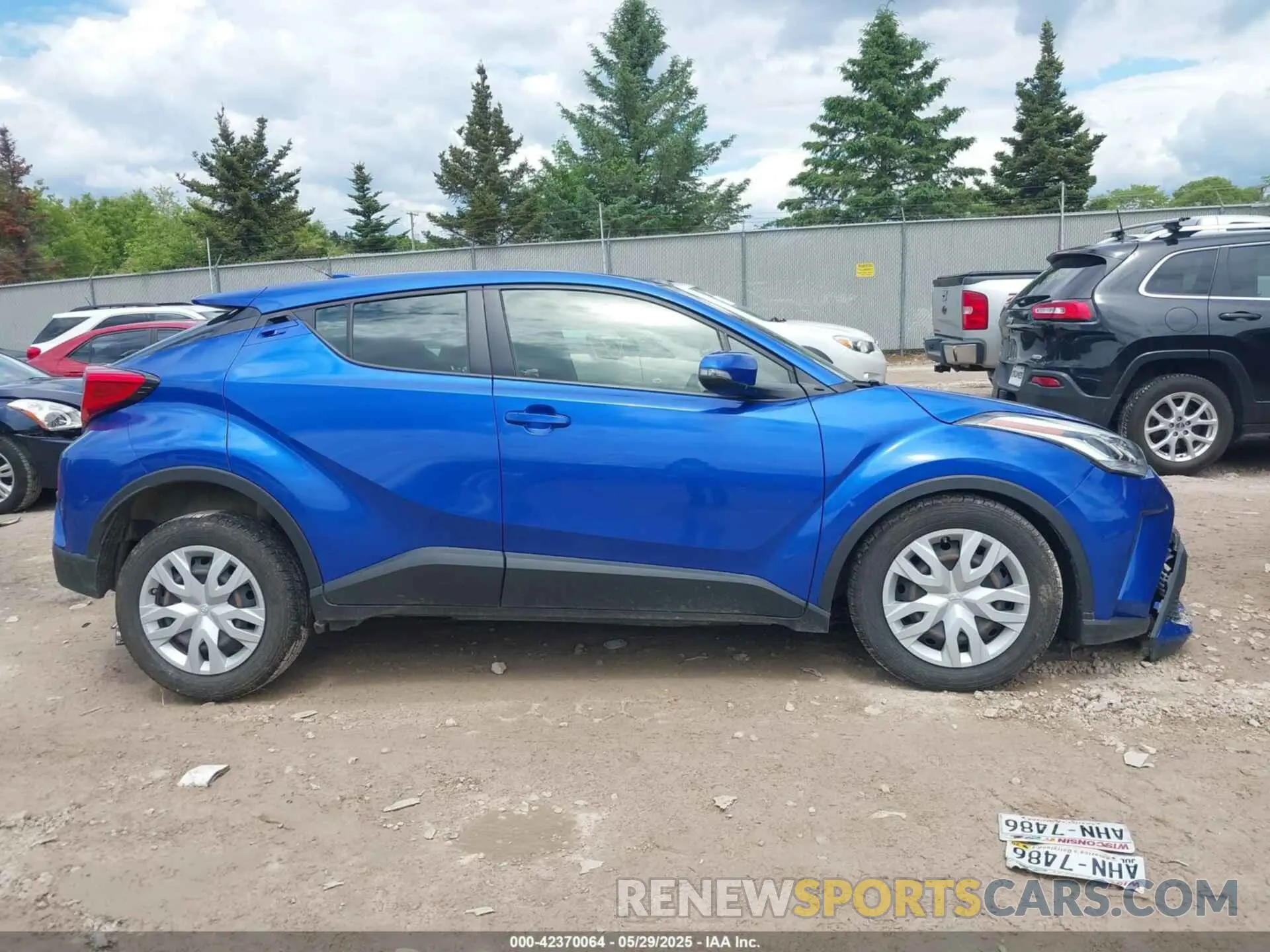 14 Photograph of a damaged car JTNKHMBX3L1080844 TOYOTA C-HR 2020