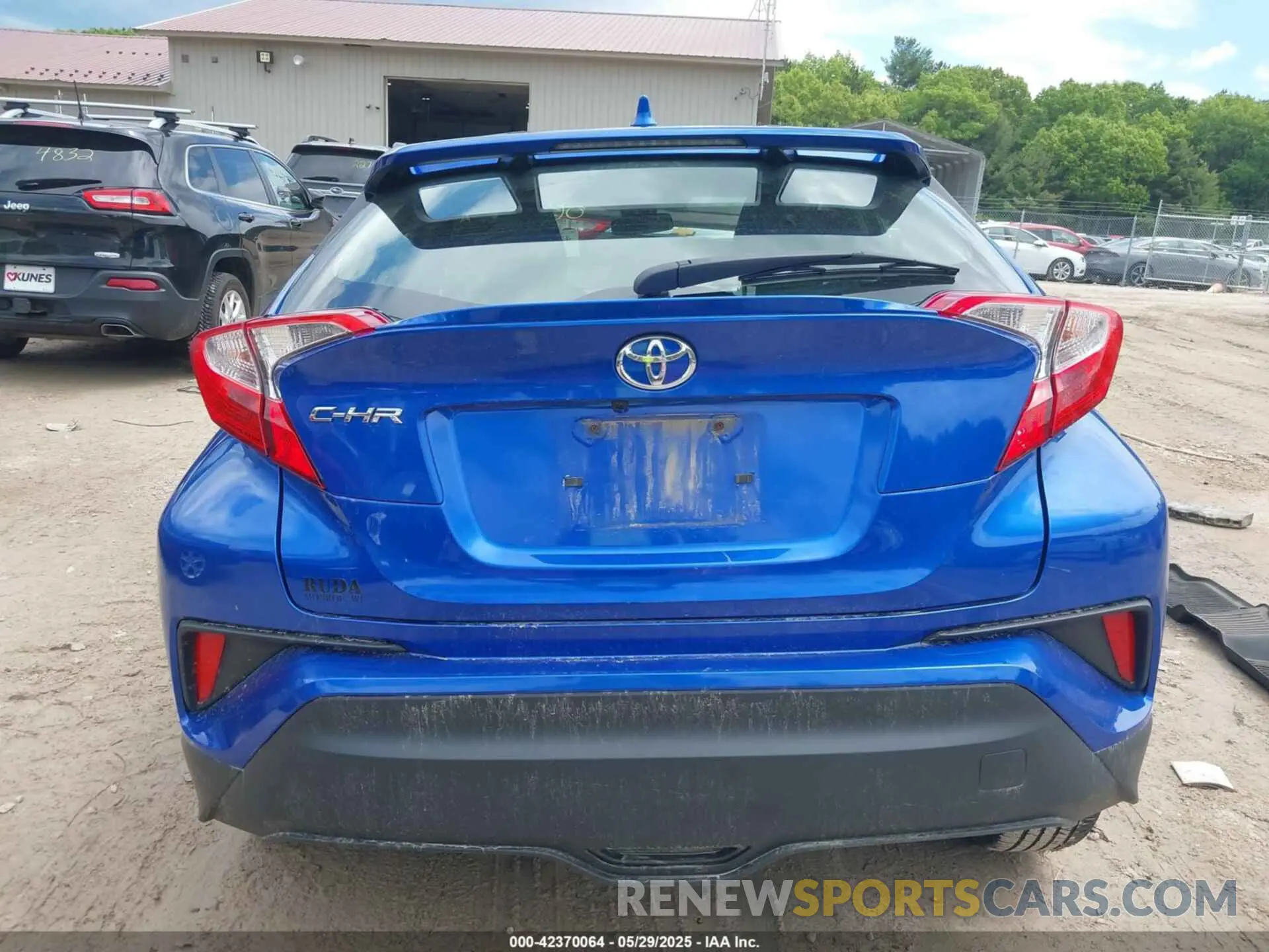 17 Photograph of a damaged car JTNKHMBX3L1080844 TOYOTA C-HR 2020