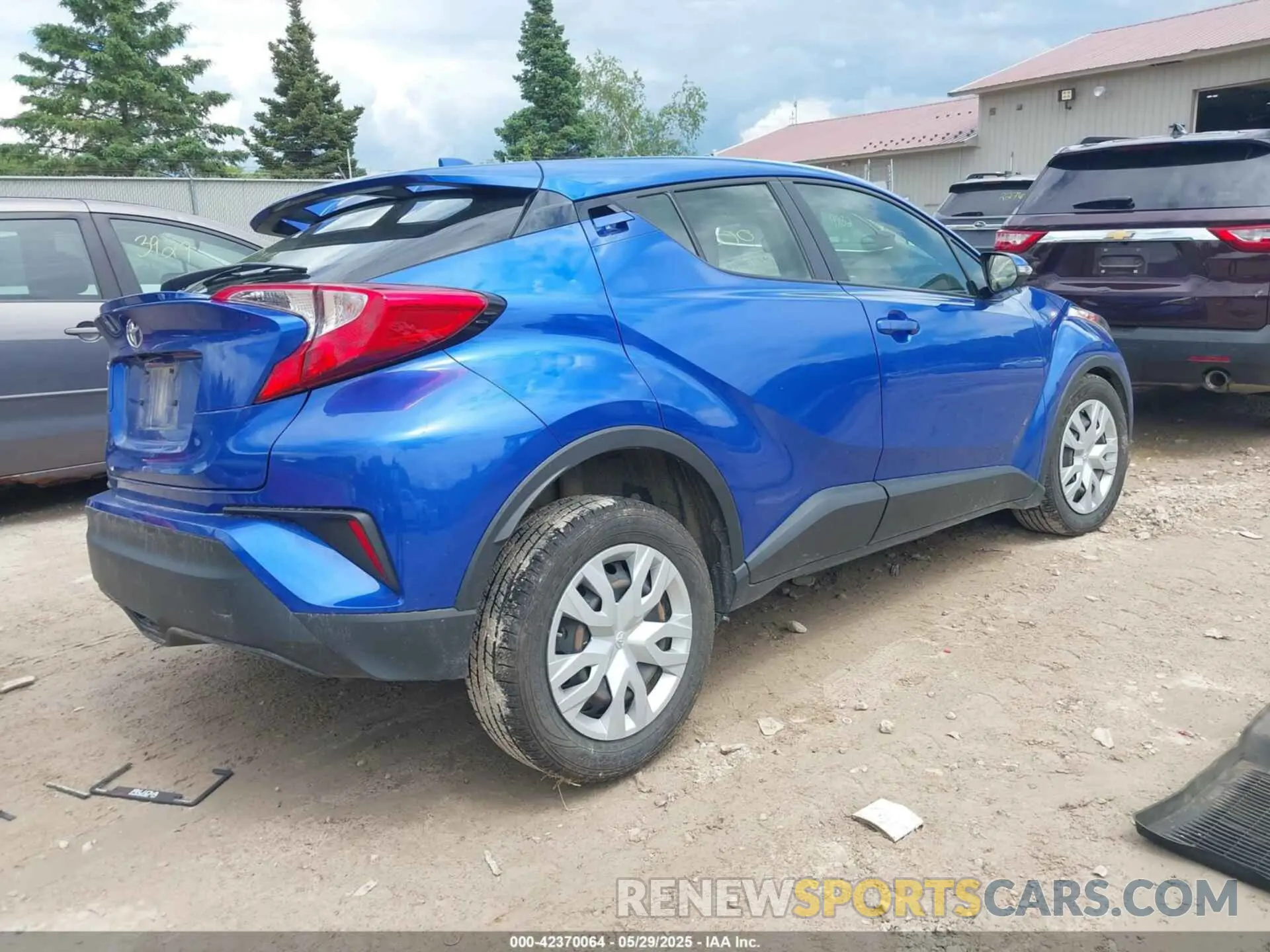 4 Photograph of a damaged car JTNKHMBX3L1080844 TOYOTA C-HR 2020