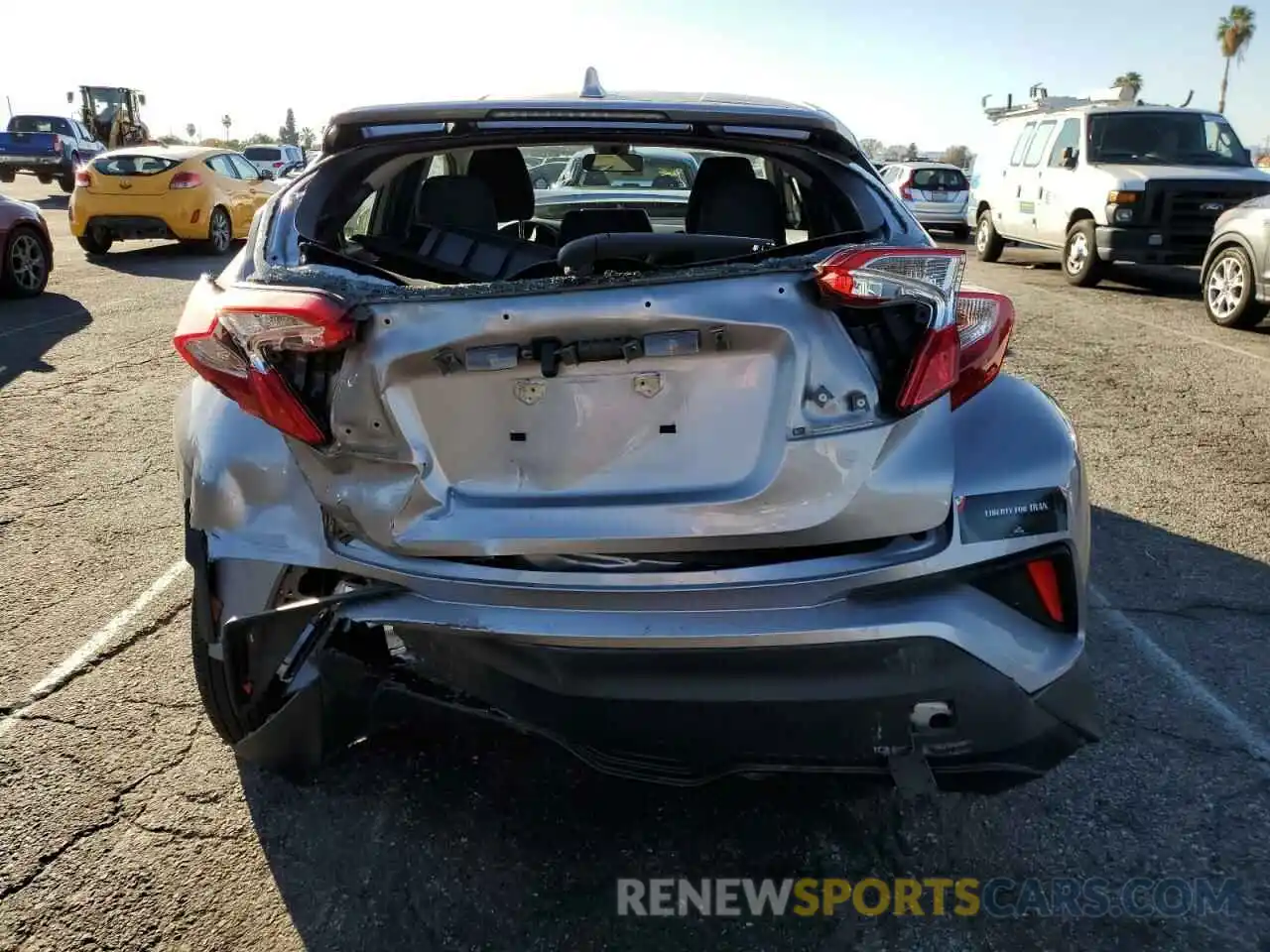 6 Photograph of a damaged car JTNKHMBX3L1085994 TOYOTA C-HR 2020