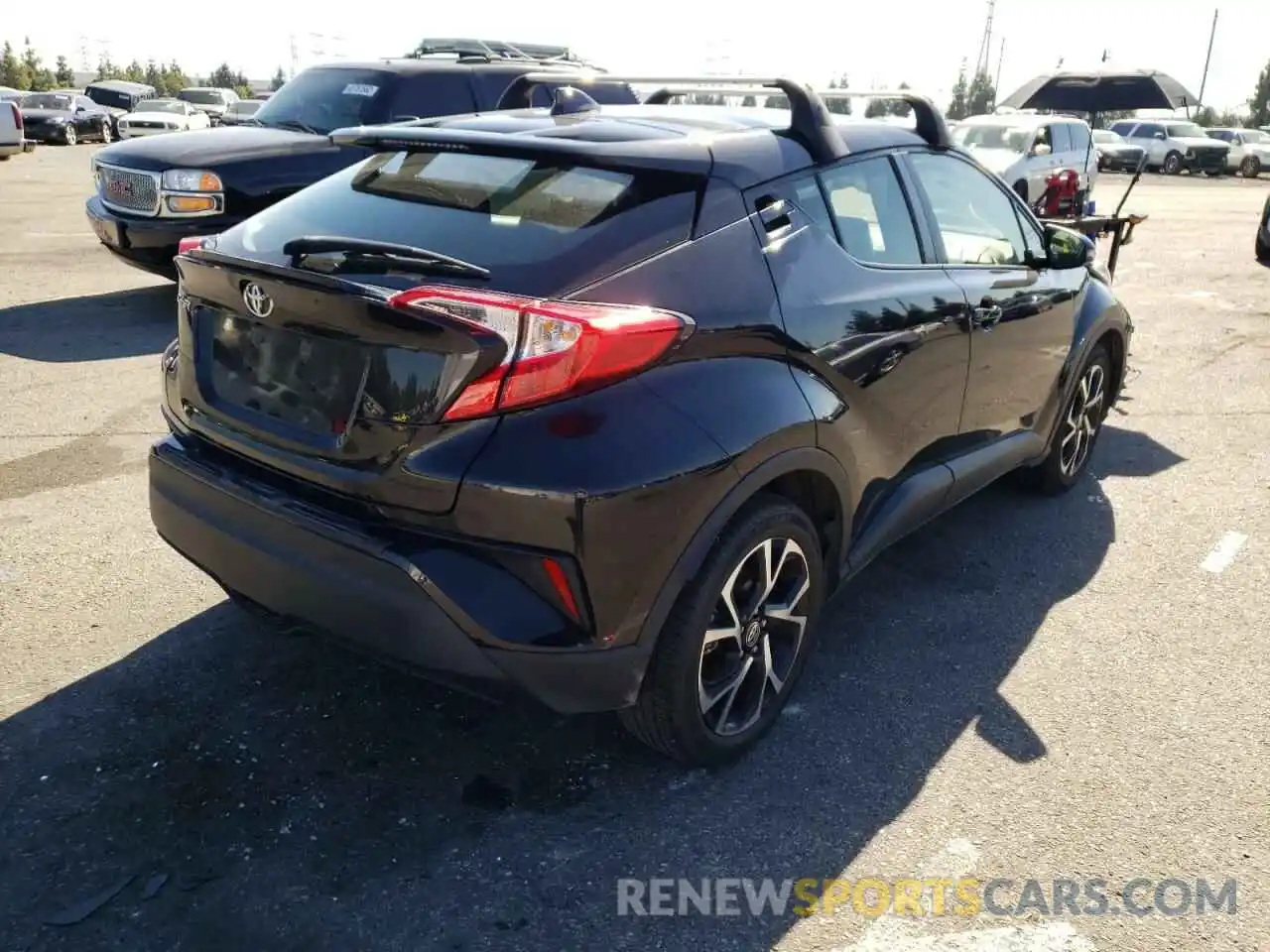 4 Photograph of a damaged car JTNKHMBX3L1086241 TOYOTA C-HR 2020