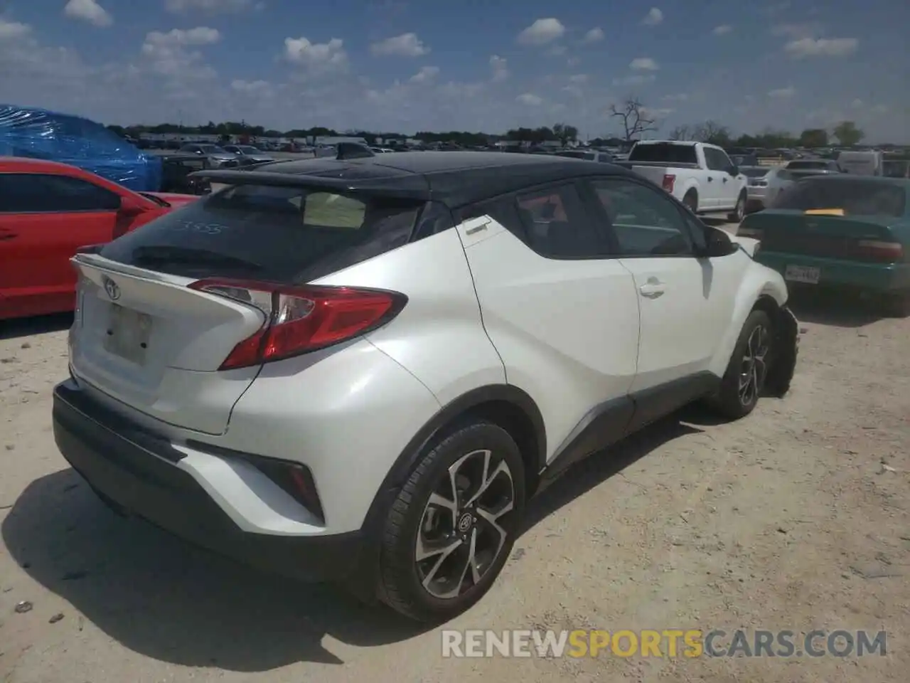 4 Photograph of a damaged car JTNKHMBX3L1088412 TOYOTA C-HR 2020