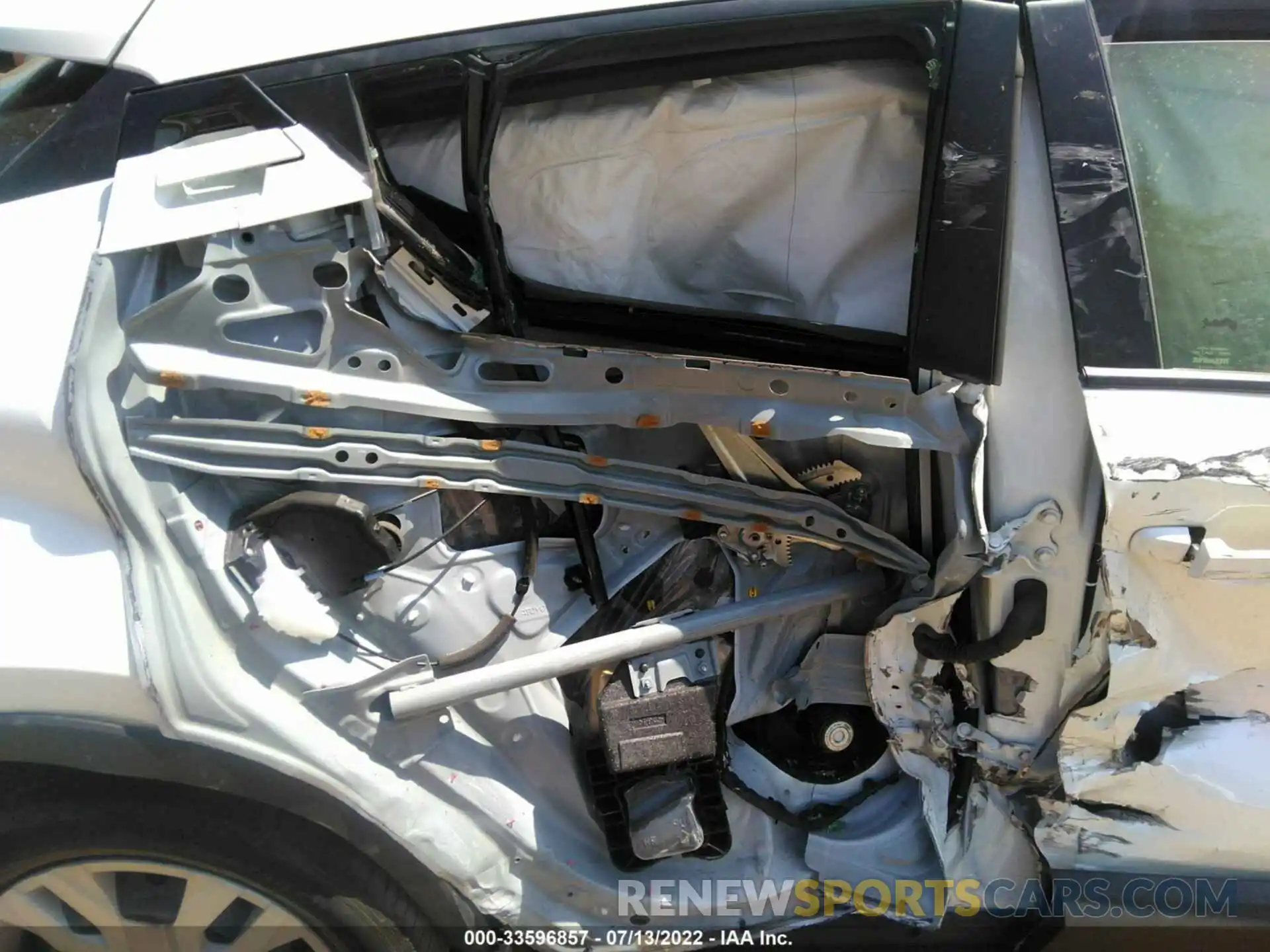 6 Photograph of a damaged car JTNKHMBX3L1091181 TOYOTA C-HR 2020