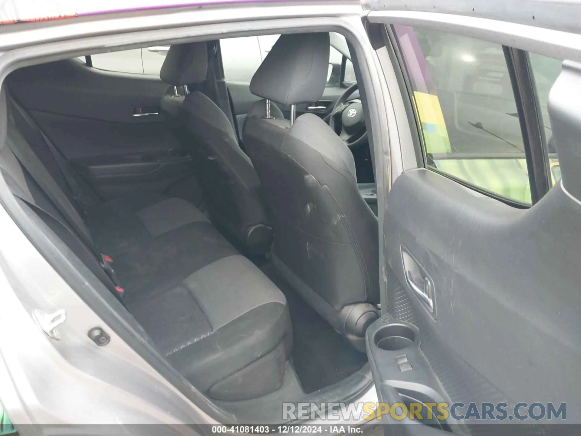 8 Photograph of a damaged car JTNKHMBX3L1091214 TOYOTA C-HR 2020