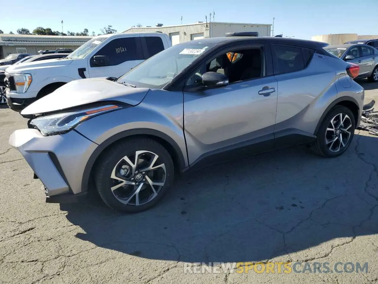 1 Photograph of a damaged car JTNKHMBX4L1064121 TOYOTA C-HR 2020