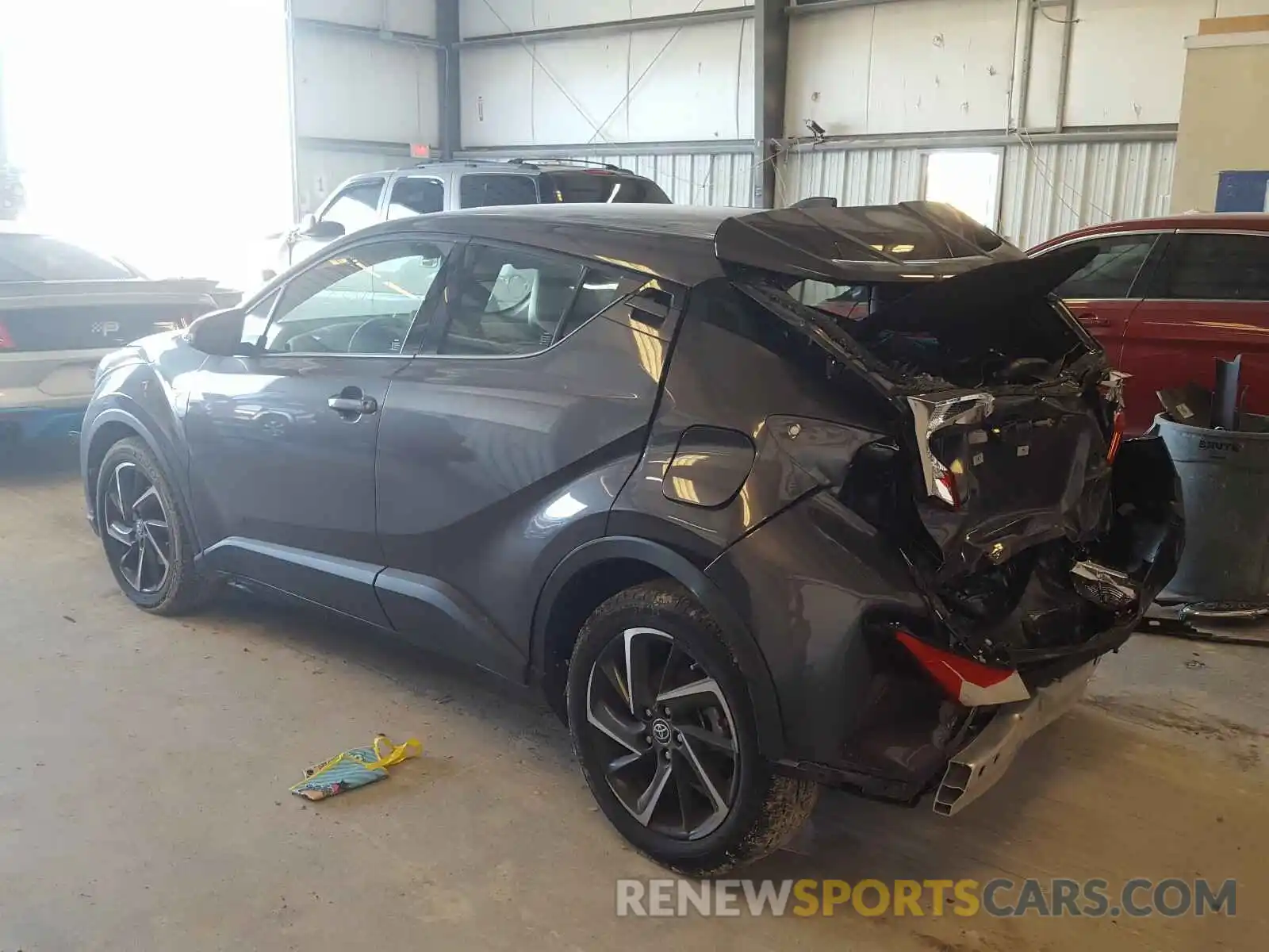 3 Photograph of a damaged car JTNKHMBX4L1068752 TOYOTA C-HR 2020