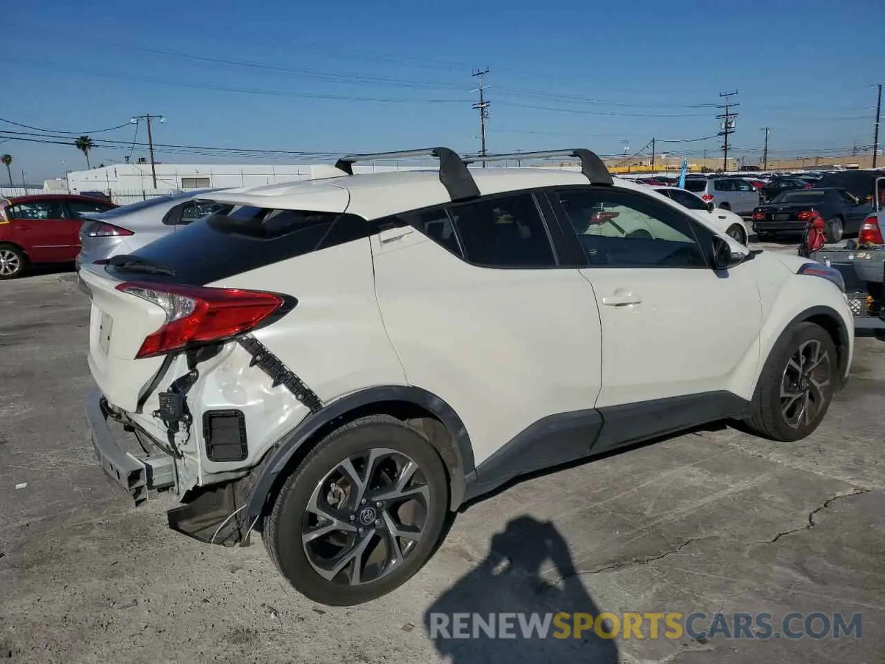 3 Photograph of a damaged car JTNKHMBX4L1070484 TOYOTA C-HR 2020