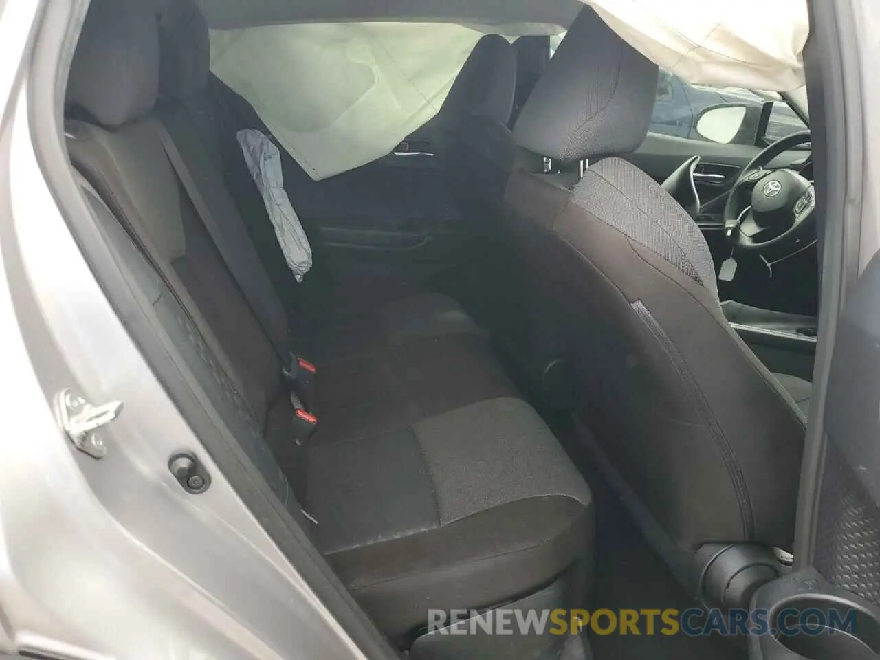 10 Photograph of a damaged car JTNKHMBX4L1073904 TOYOTA C-HR 2020