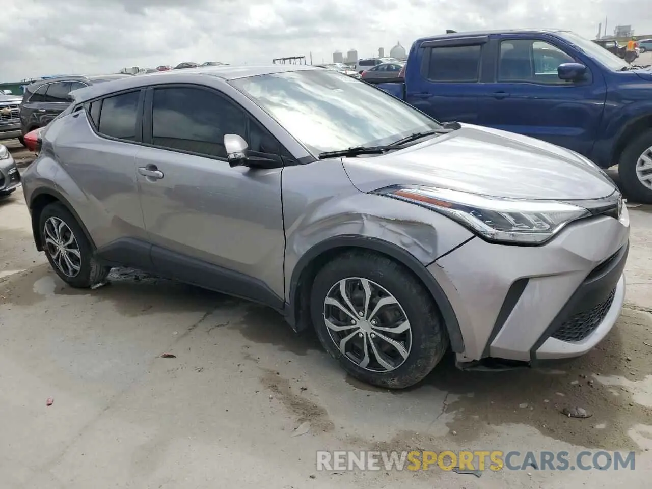 4 Photograph of a damaged car JTNKHMBX4L1073904 TOYOTA C-HR 2020