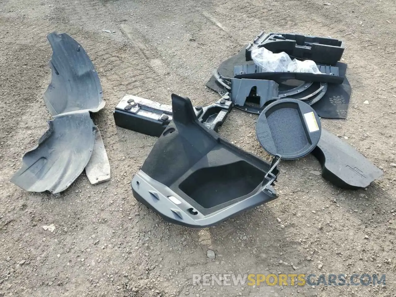 12 Photograph of a damaged car JTNKHMBX4L1081811 TOYOTA C-HR 2020