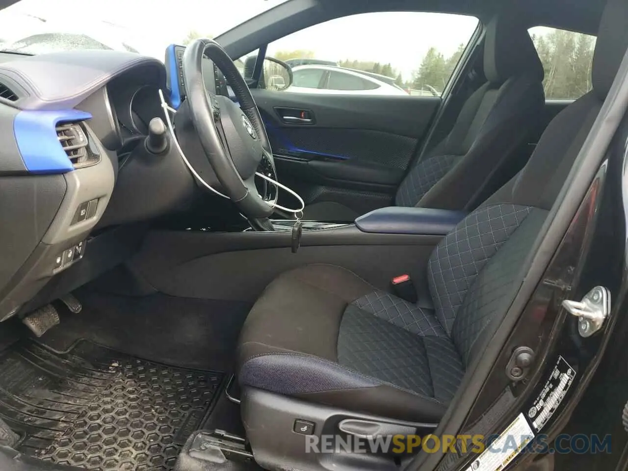 7 Photograph of a damaged car JTNKHMBX4L1081811 TOYOTA C-HR 2020