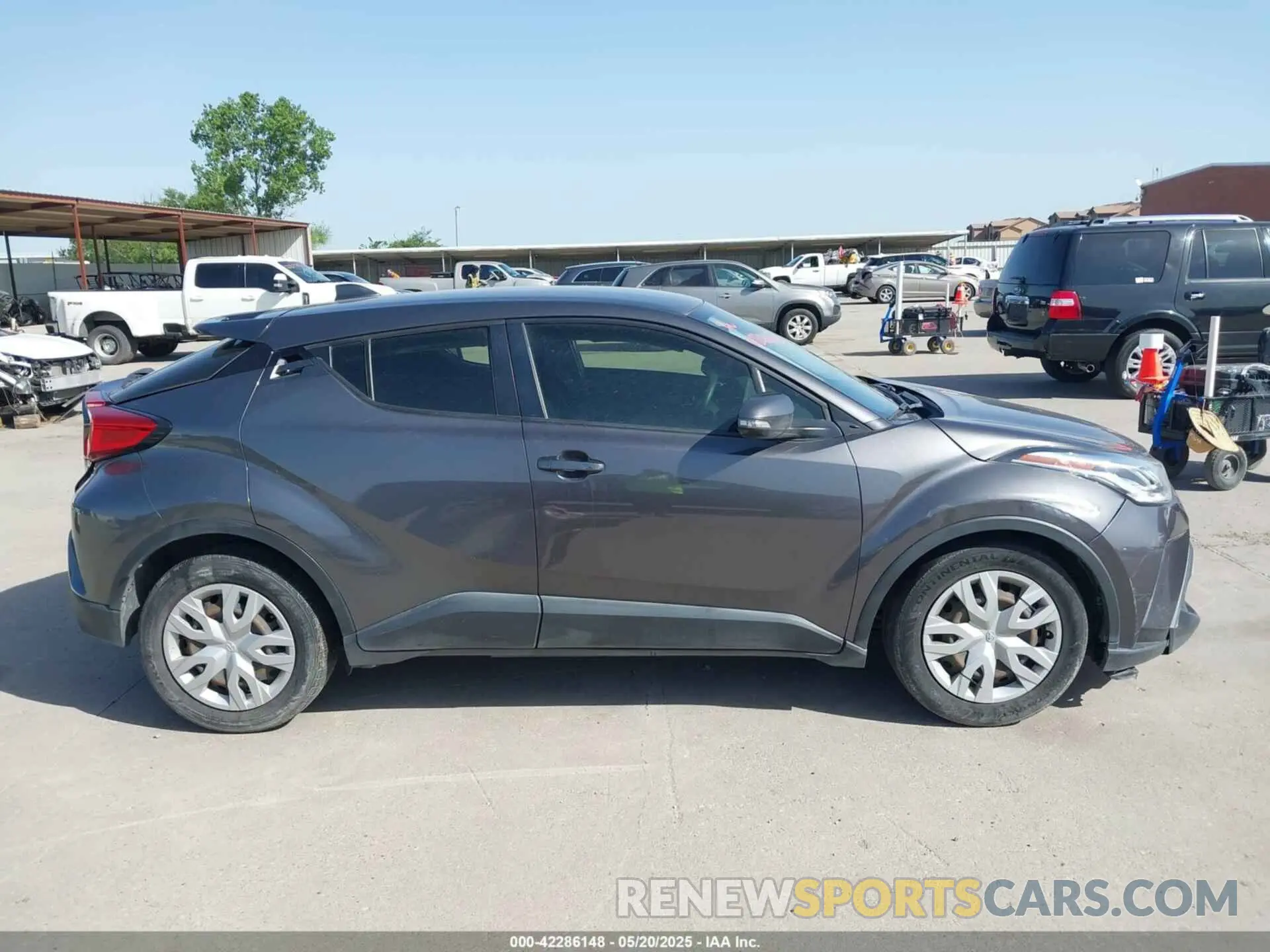 13 Photograph of a damaged car JTNKHMBX4L1081856 TOYOTA C-HR 2020