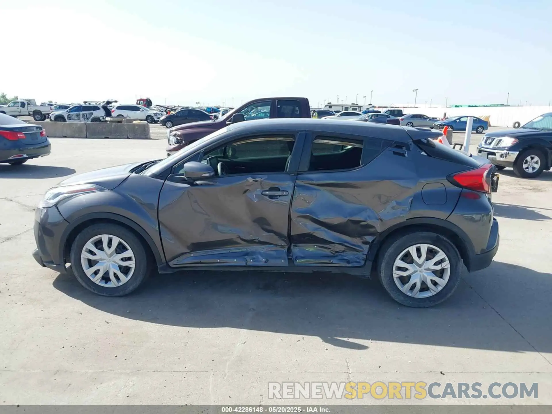 14 Photograph of a damaged car JTNKHMBX4L1081856 TOYOTA C-HR 2020