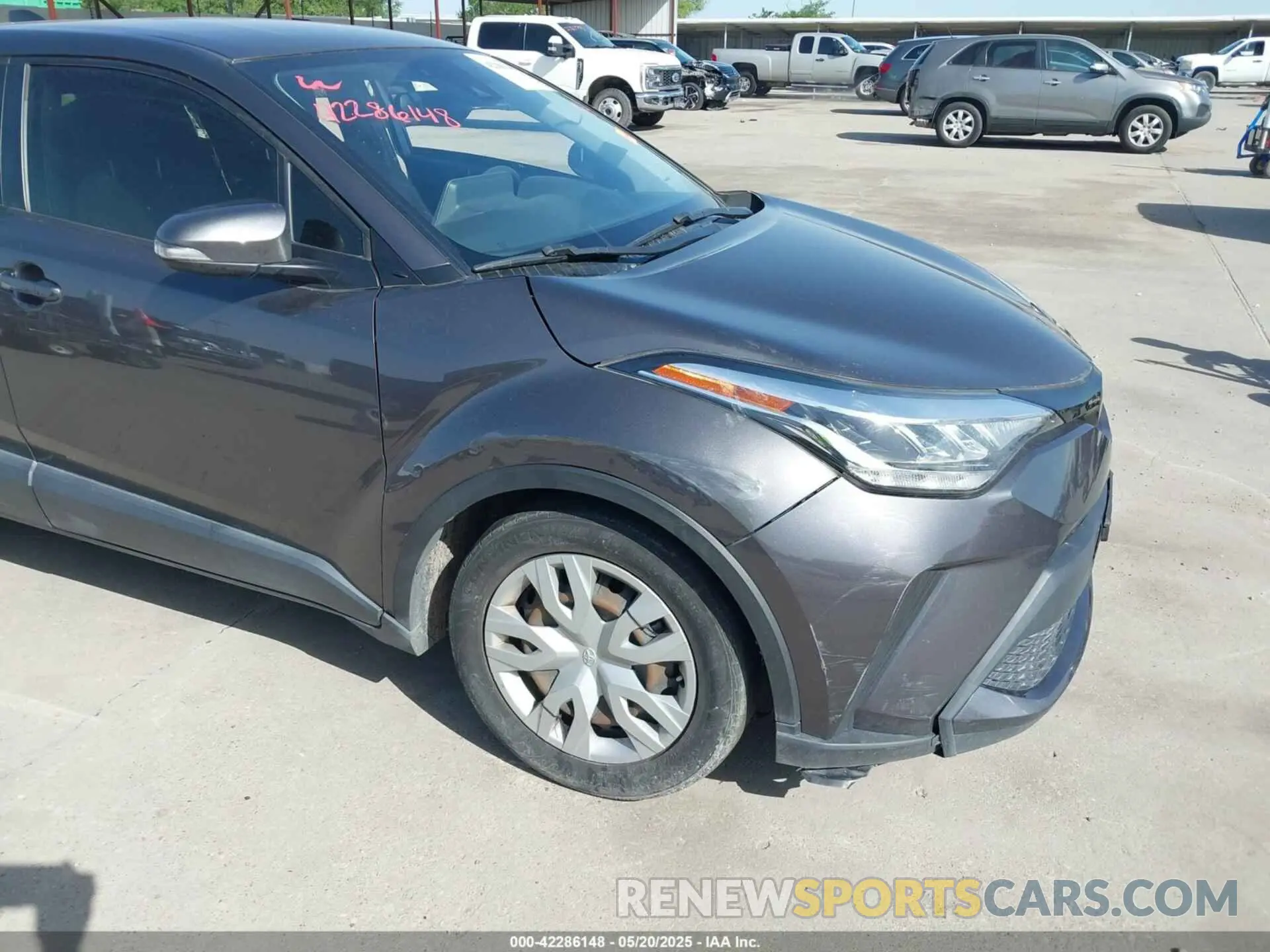 18 Photograph of a damaged car JTNKHMBX4L1081856 TOYOTA C-HR 2020