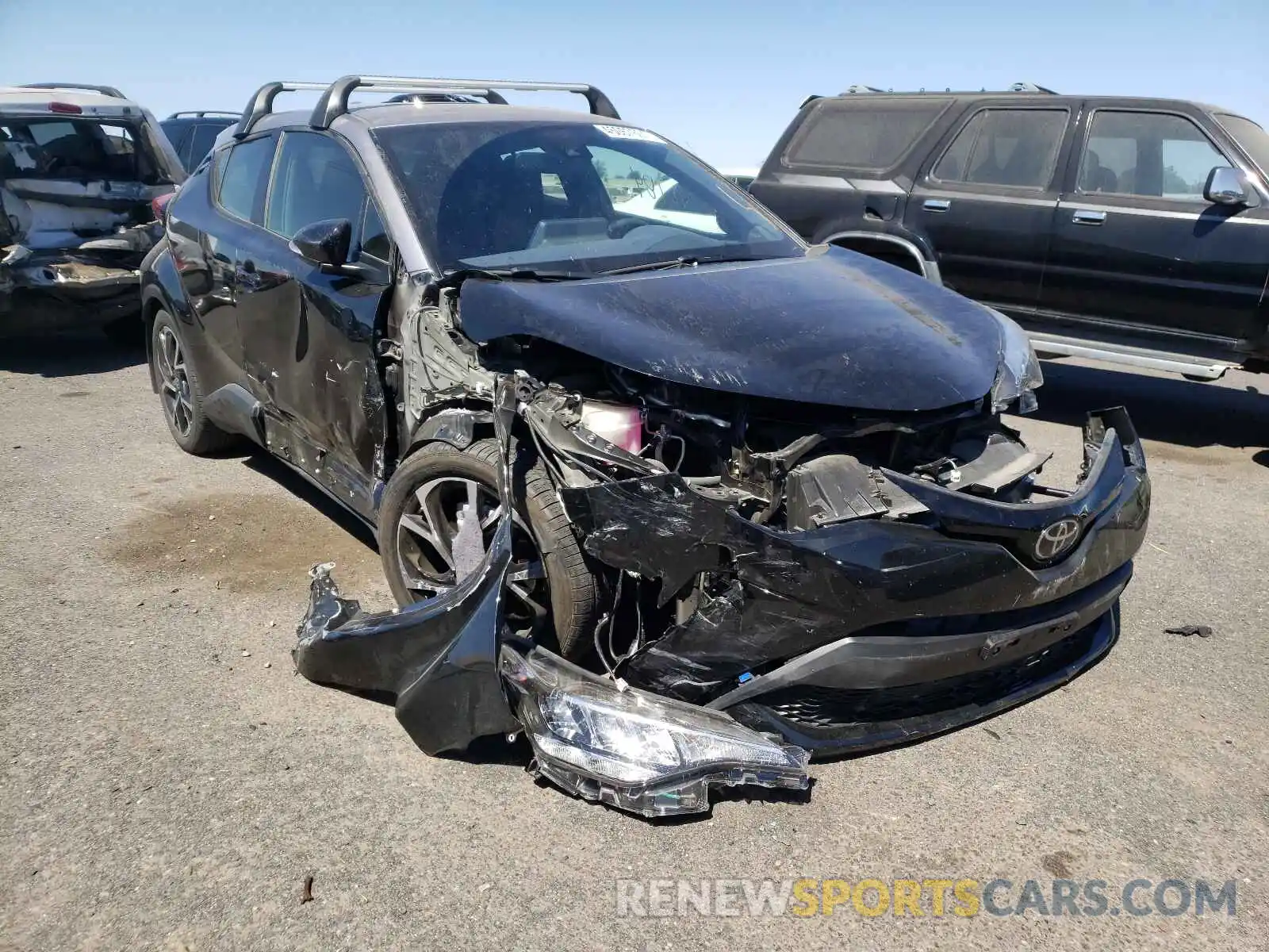 1 Photograph of a damaged car JTNKHMBX4L1085616 TOYOTA C-HR 2020