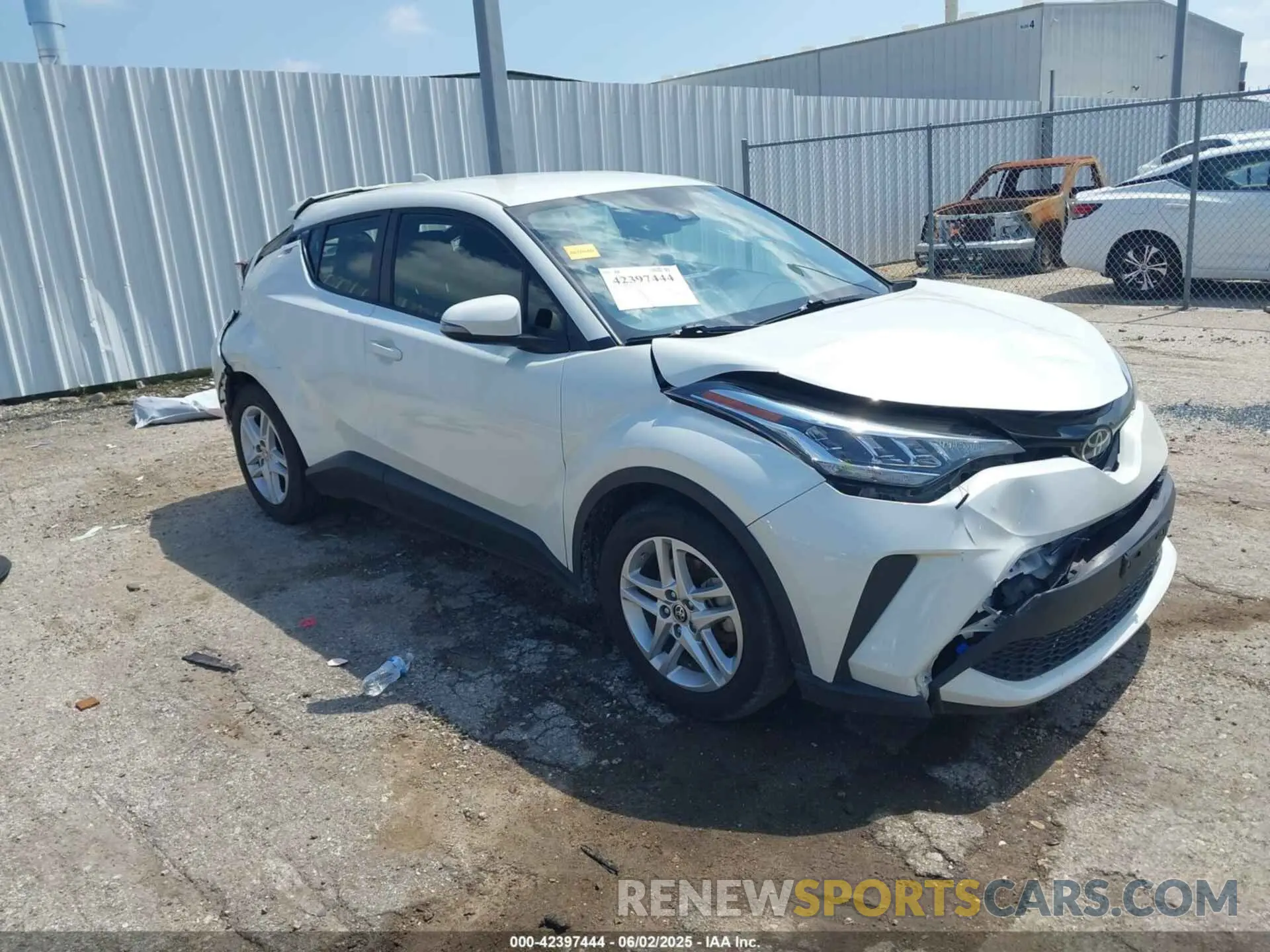 1 Photograph of a damaged car JTNKHMBX4L1093909 TOYOTA C-HR 2020