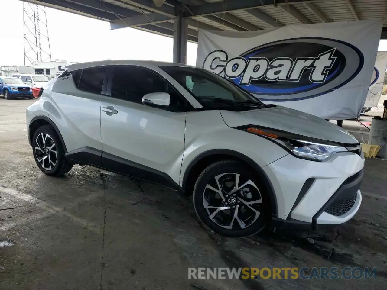 4 Photograph of a damaged car JTNKHMBX4L1094316 TOYOTA C-HR 2020