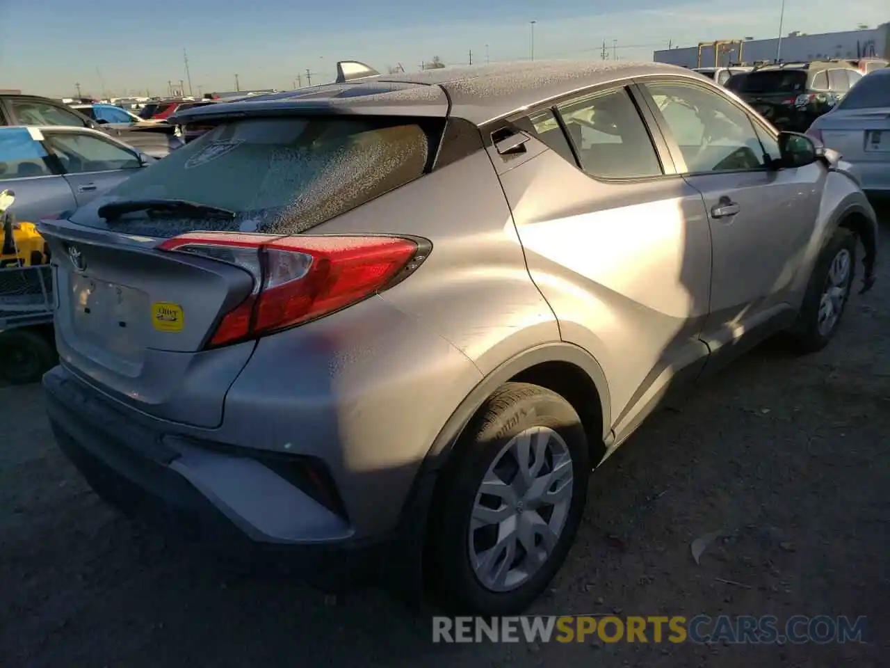 4 Photograph of a damaged car JTNKHMBX5L1064077 TOYOTA C-HR 2020