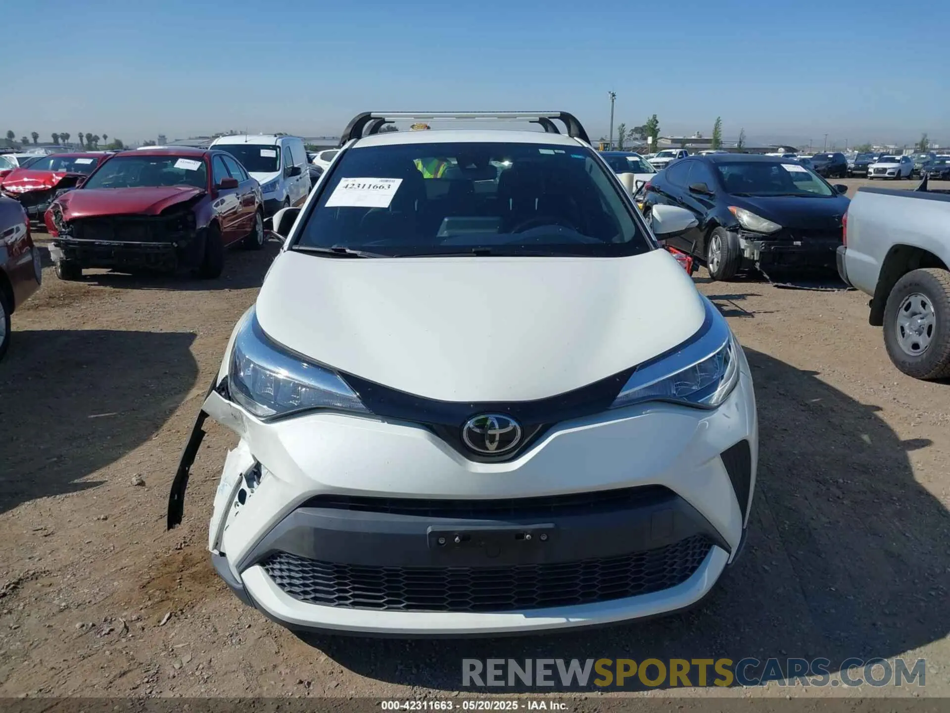 12 Photograph of a damaged car JTNKHMBX5L1066377 TOYOTA C-HR 2020