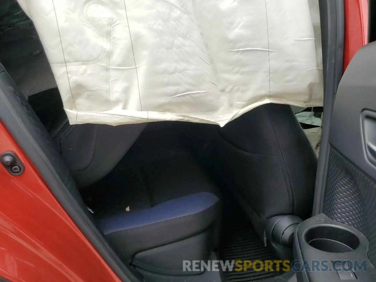 10 Photograph of a damaged car JTNKHMBX5L1071448 TOYOTA C-HR 2020