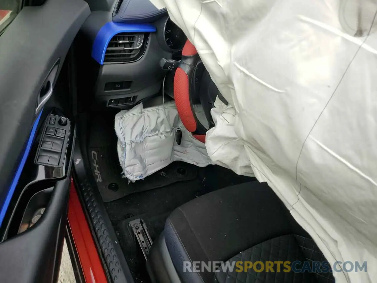 8 Photograph of a damaged car JTNKHMBX5L1071448 TOYOTA C-HR 2020