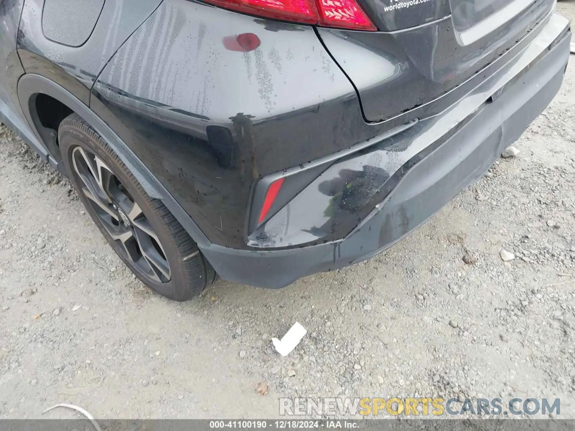 18 Photograph of a damaged car JTNKHMBX5L1072034 TOYOTA C-HR 2020