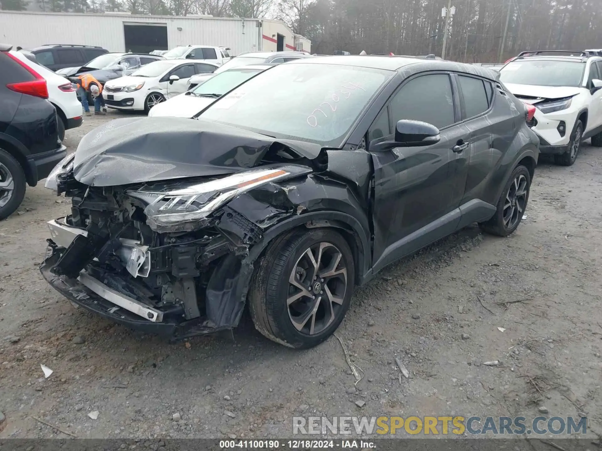 2 Photograph of a damaged car JTNKHMBX5L1072034 TOYOTA C-HR 2020