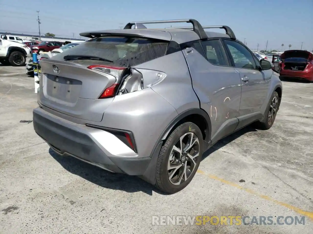 4 Photograph of a damaged car JTNKHMBX5L1072891 TOYOTA C-HR 2020