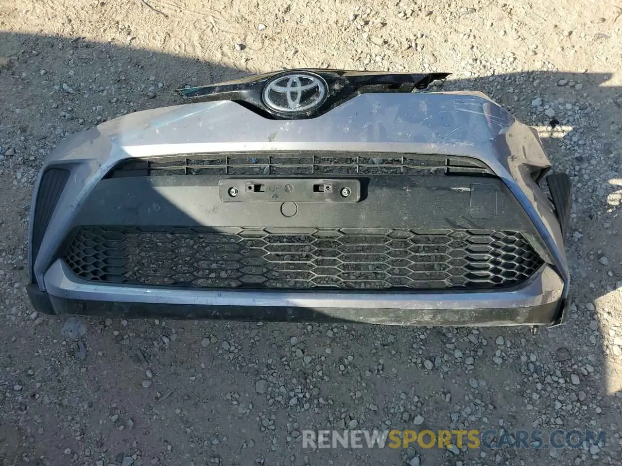 13 Photograph of a damaged car JTNKHMBX5L1073099 TOYOTA C-HR 2020